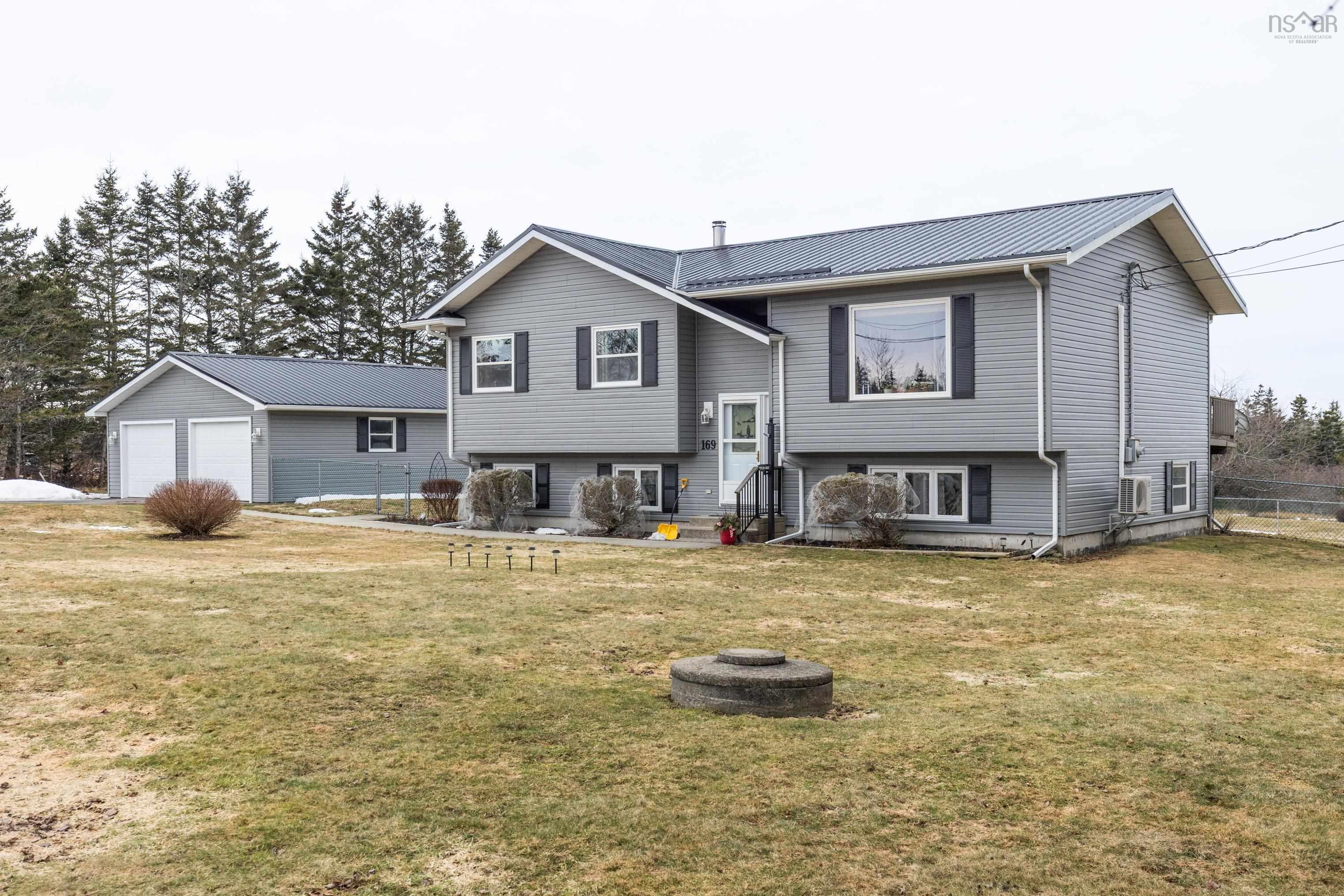 $429,900.00: 169 North Ohio Road, South Ohio