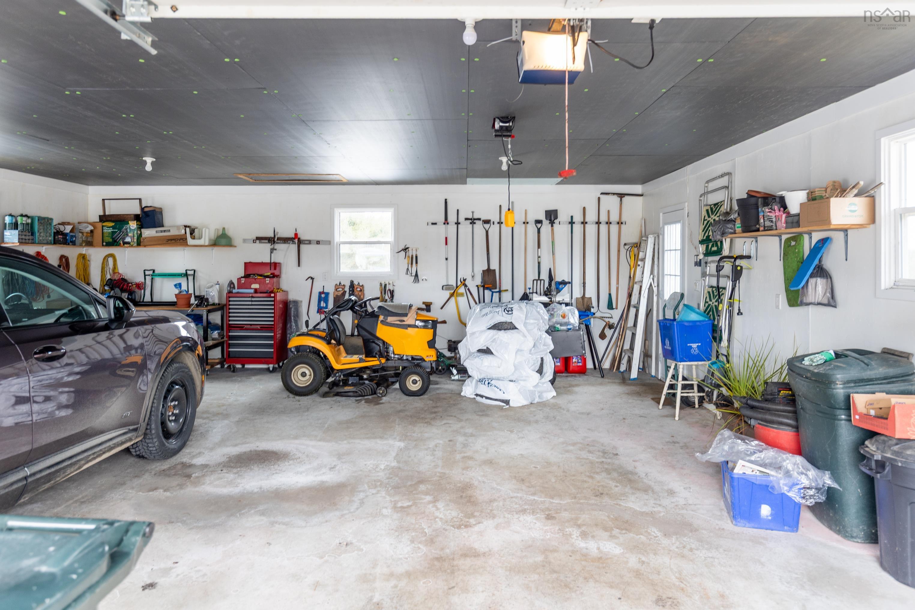 $429,900.00: 169 North Ohio Road, South Ohio