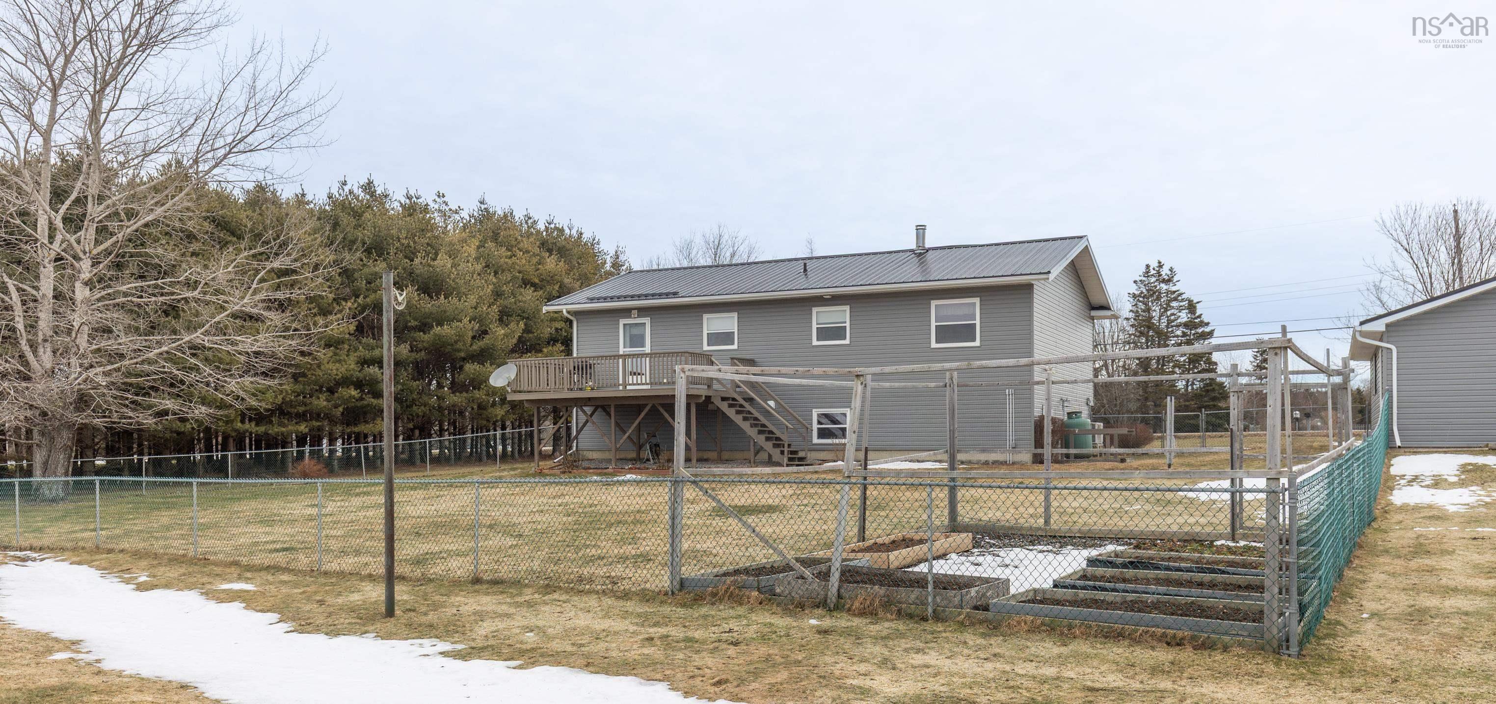 $429,900.00: 169 North Ohio Road, South Ohio