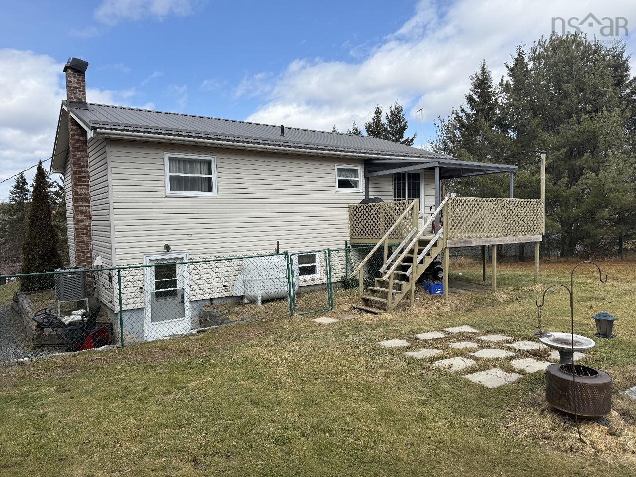 $350,000.00: 260 Old Trunk Road, Elmsdale