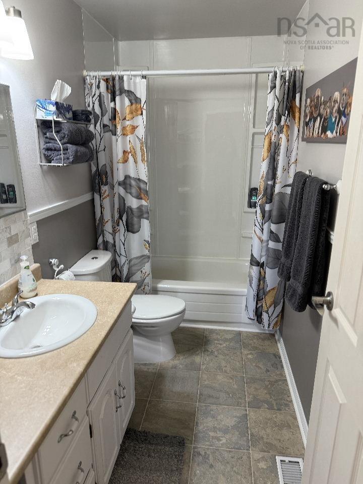 $350,000.00: 260 Old Trunk Road, Elmsdale