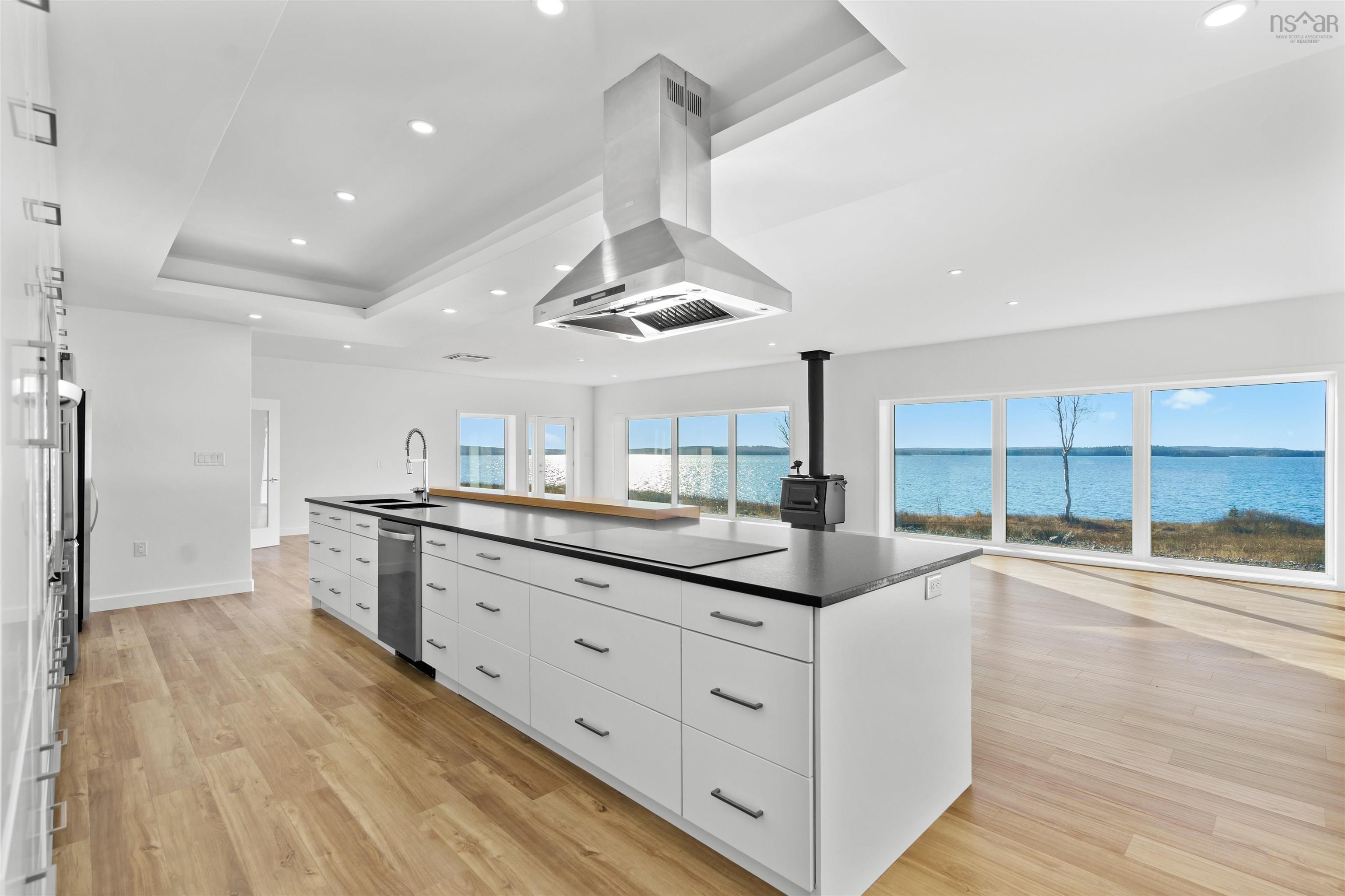 $1,490,000.00: Eric Lane, Hay Cove