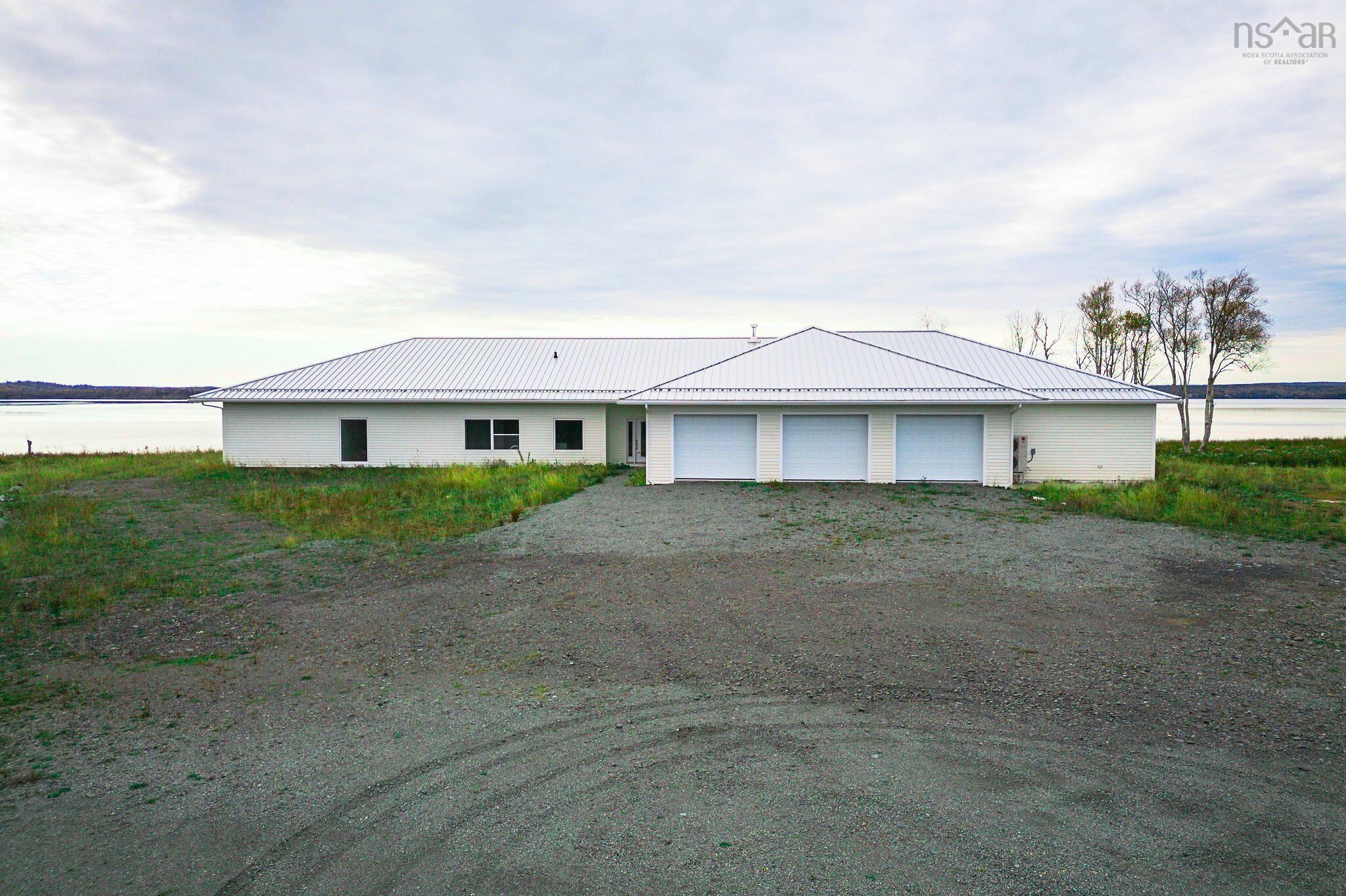 $1,490,000.00: Eric Lane, Hay Cove
