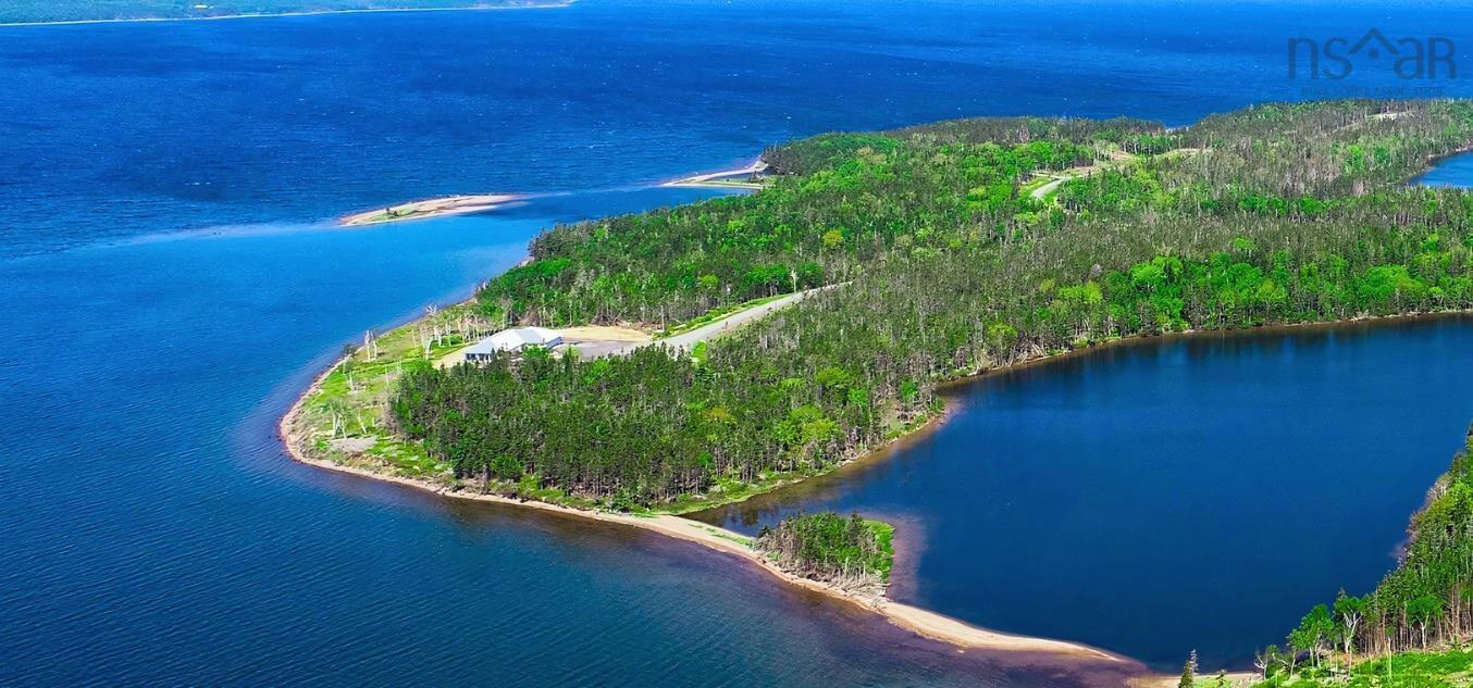 $1,490,000.00: Eric Lane, Hay Cove