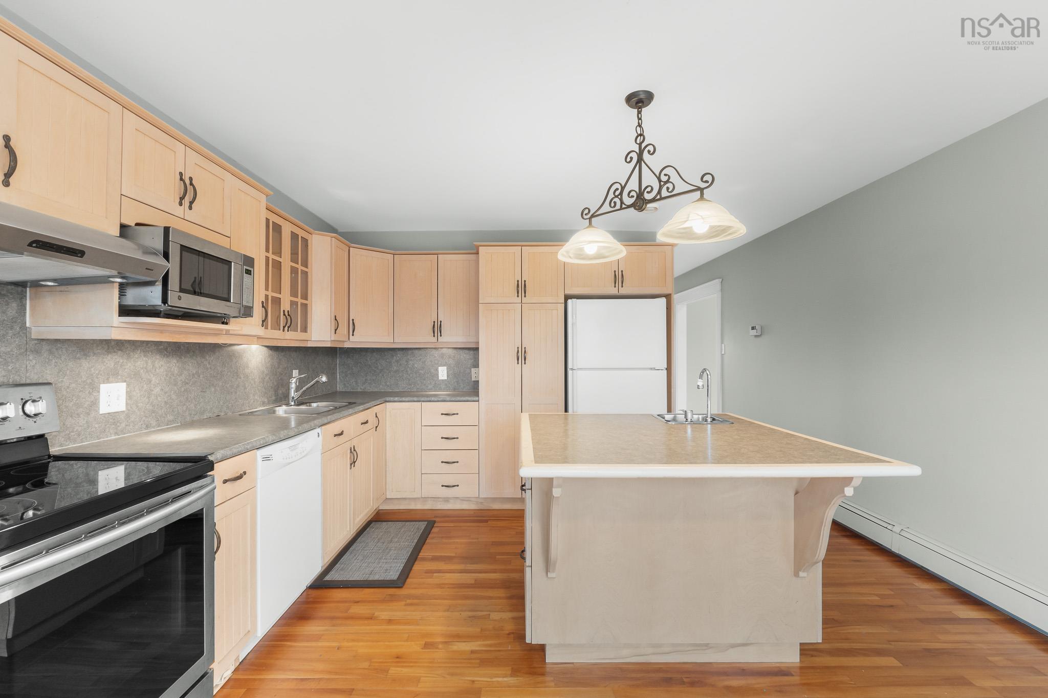$640,000.00: 21 Leeward Lane, East Lawrencetown
