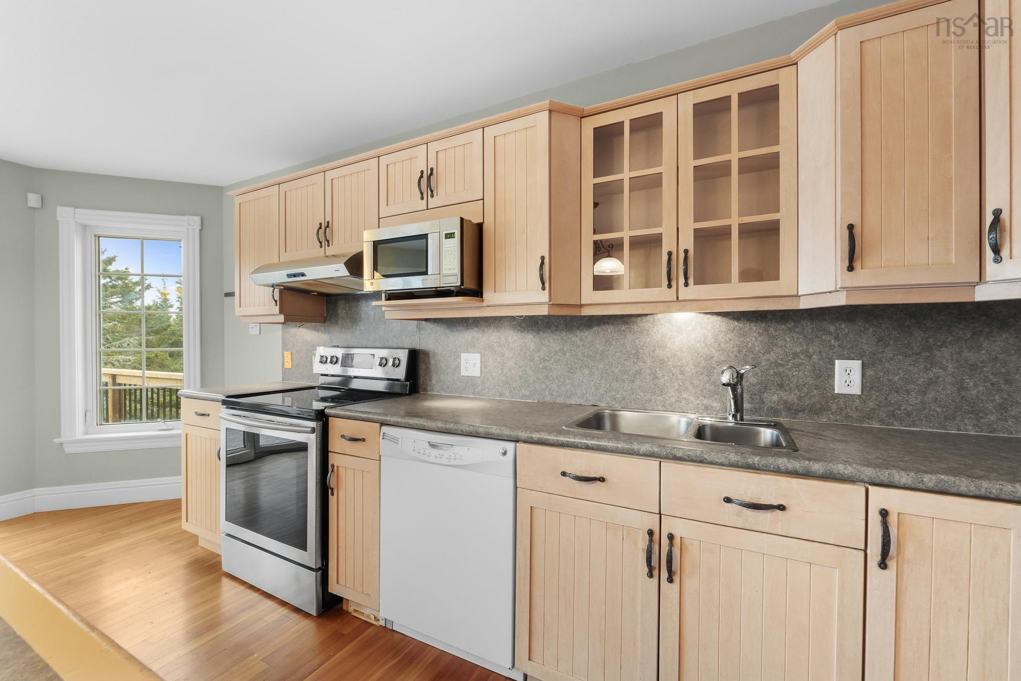 $640,000.00: 21 Leeward Lane, East Lawrencetown