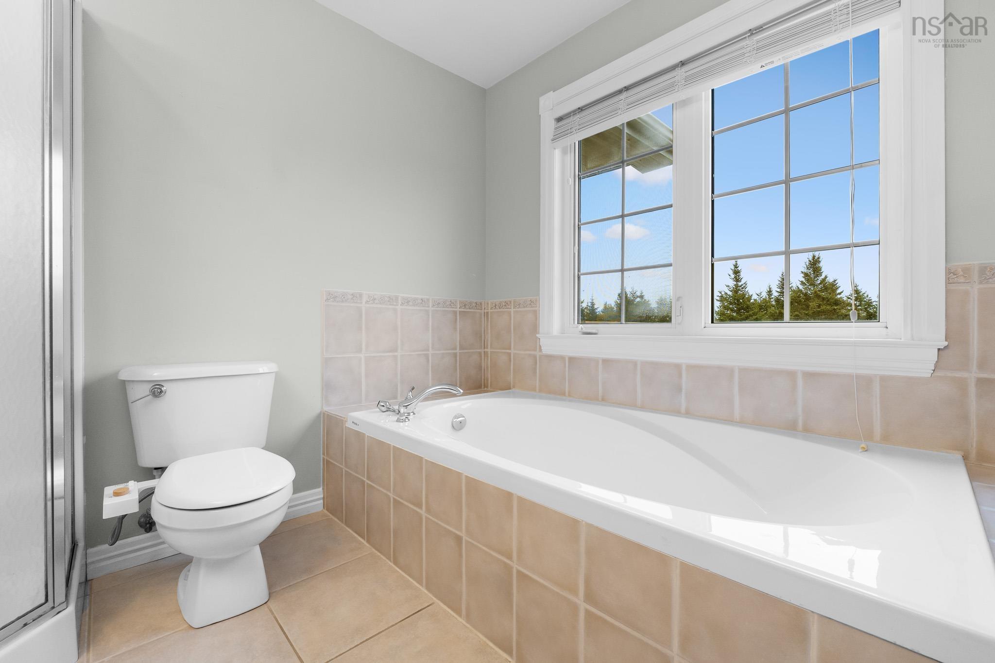 $640,000.00: 21 Leeward Lane, East Lawrencetown