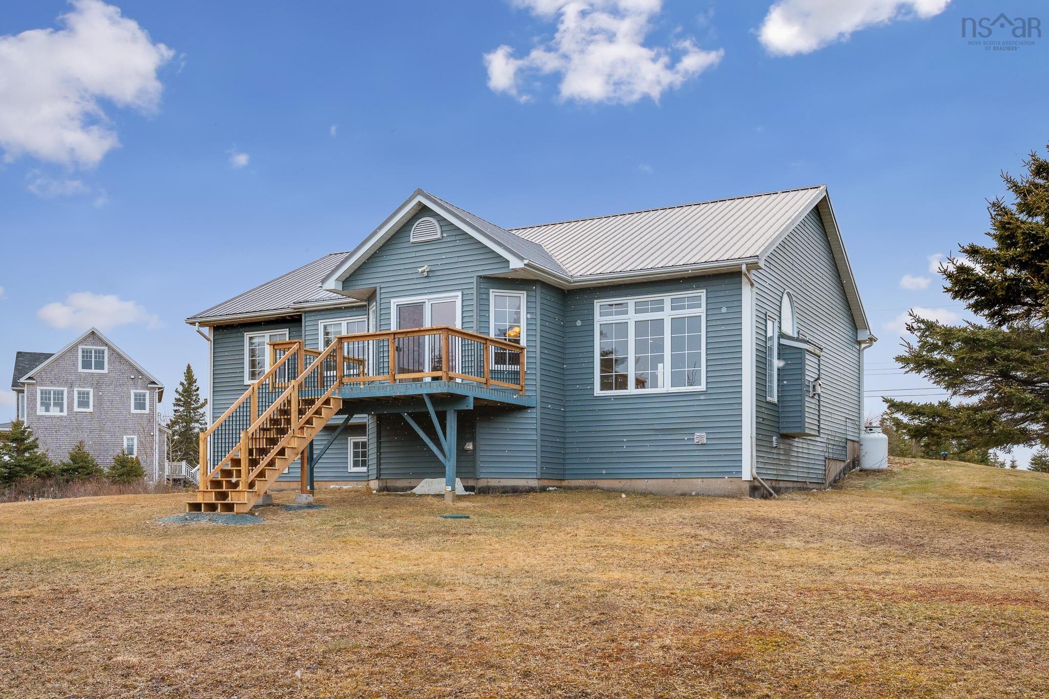 $640,000.00: 21 Leeward Lane, East Lawrencetown