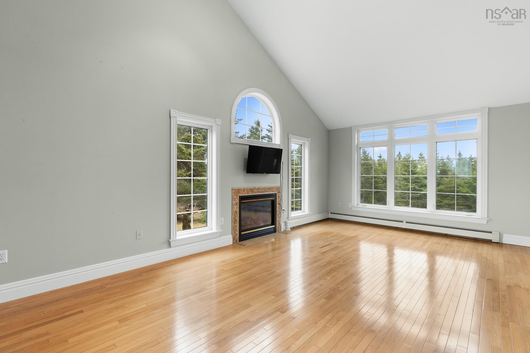 $640,000.00: 21 Leeward Lane, East Lawrencetown