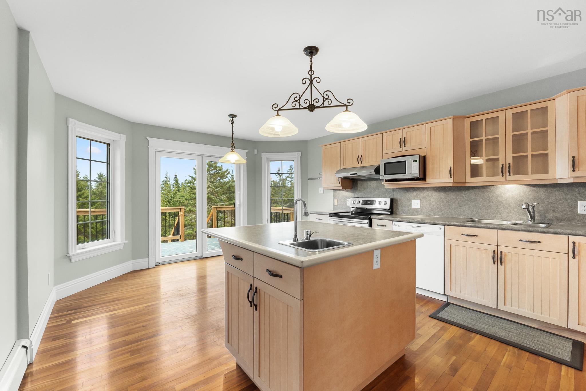 $640,000.00: 21 Leeward Lane, East Lawrencetown