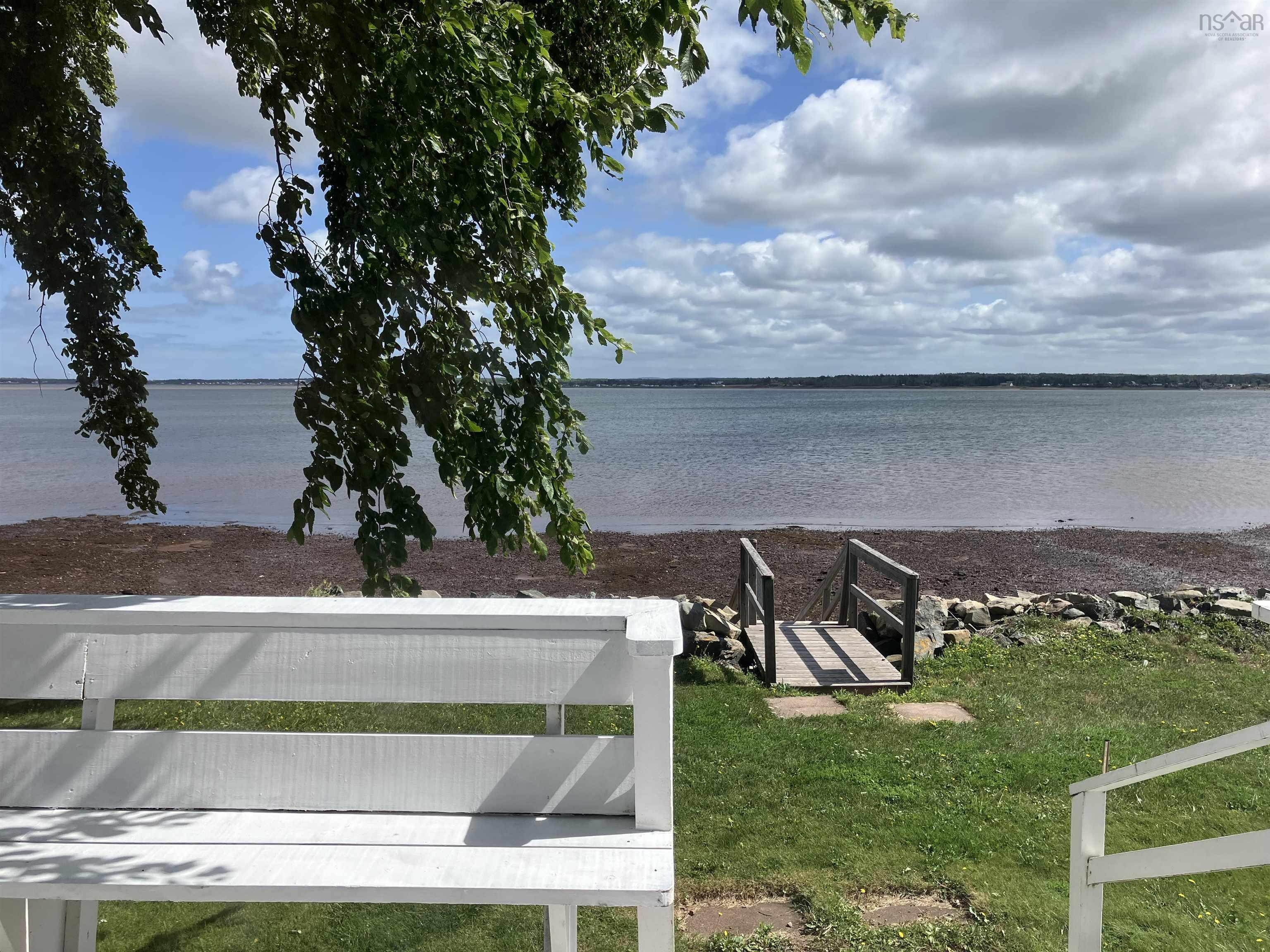 $339,900.00: 52 Poplar Lane, Brule Point