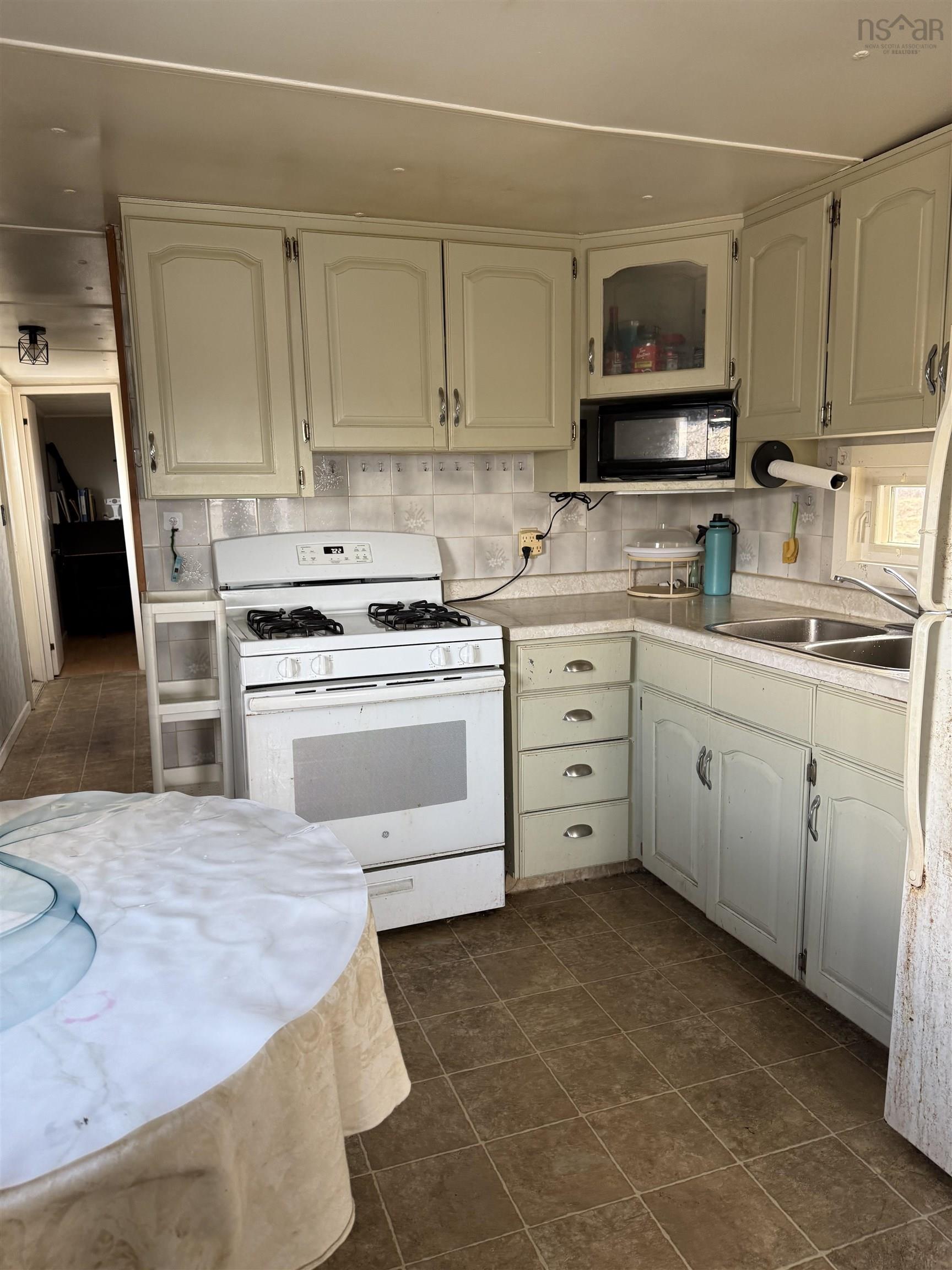 $105,000.00: 2961 Main Street, Lower Clarks Harbour
