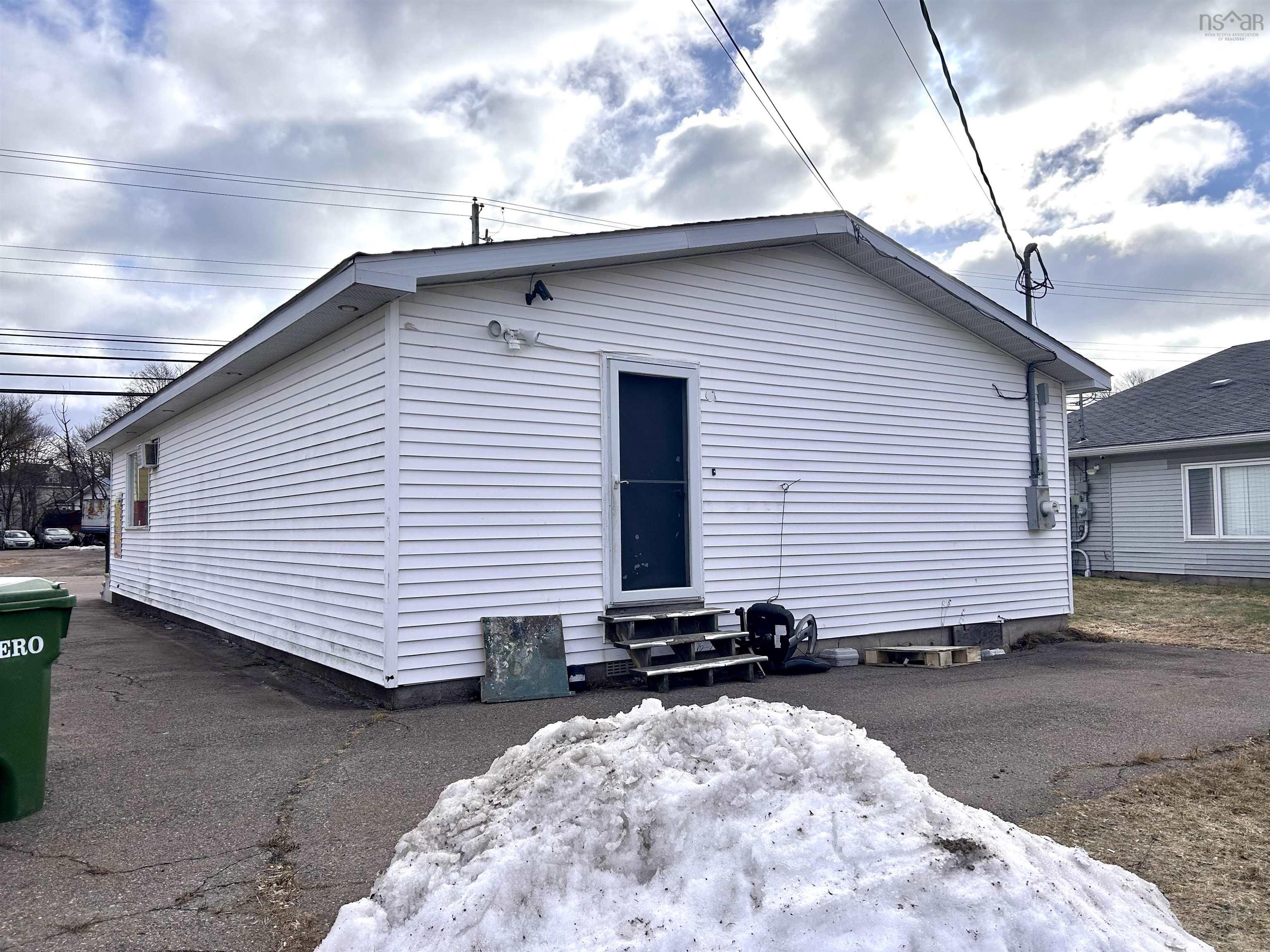 $199,900.00: 37 Albion Street, Amherst