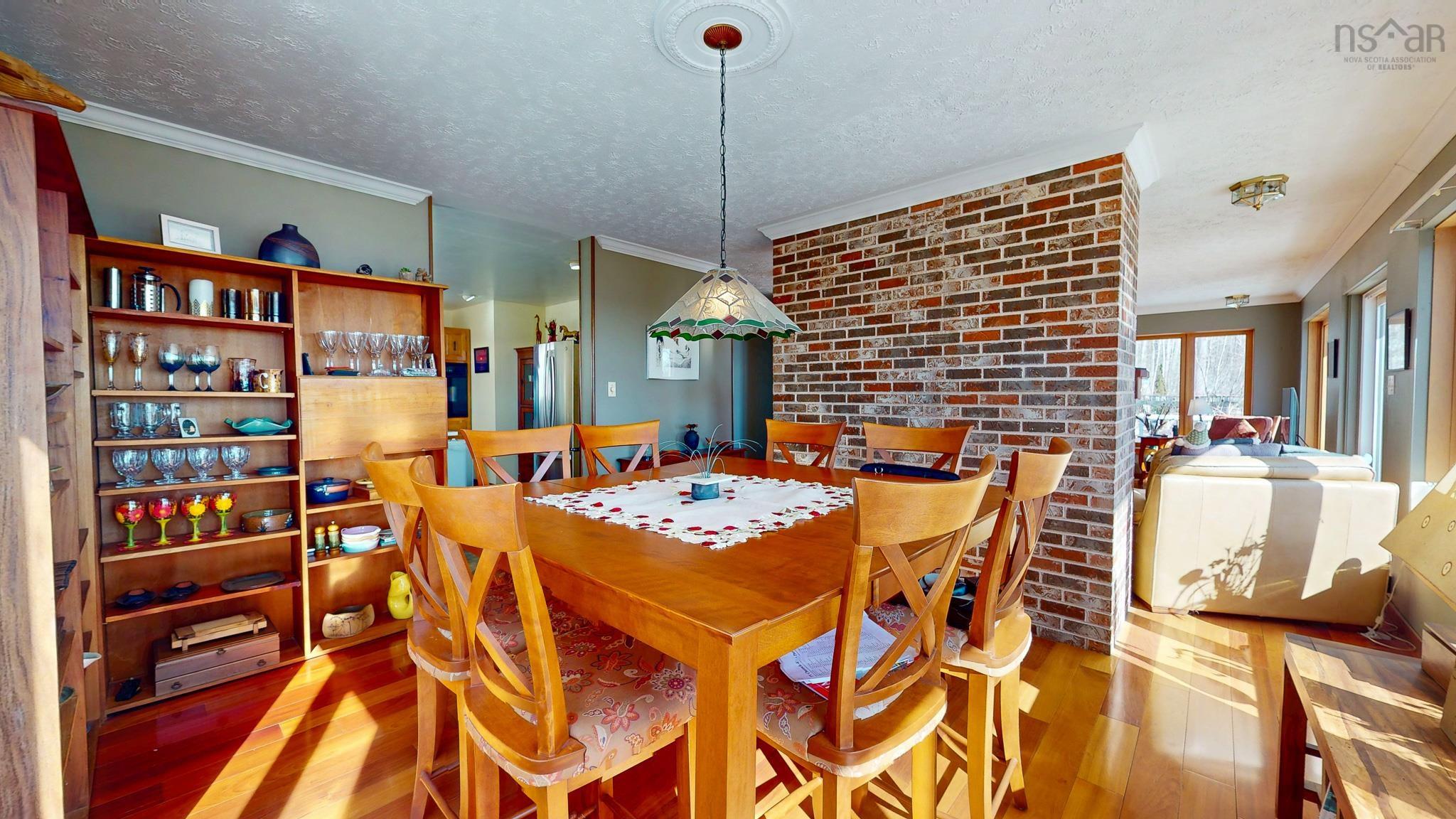 $799,000.00: 8 Foleaze Park Drive, Brow Of The Mountain