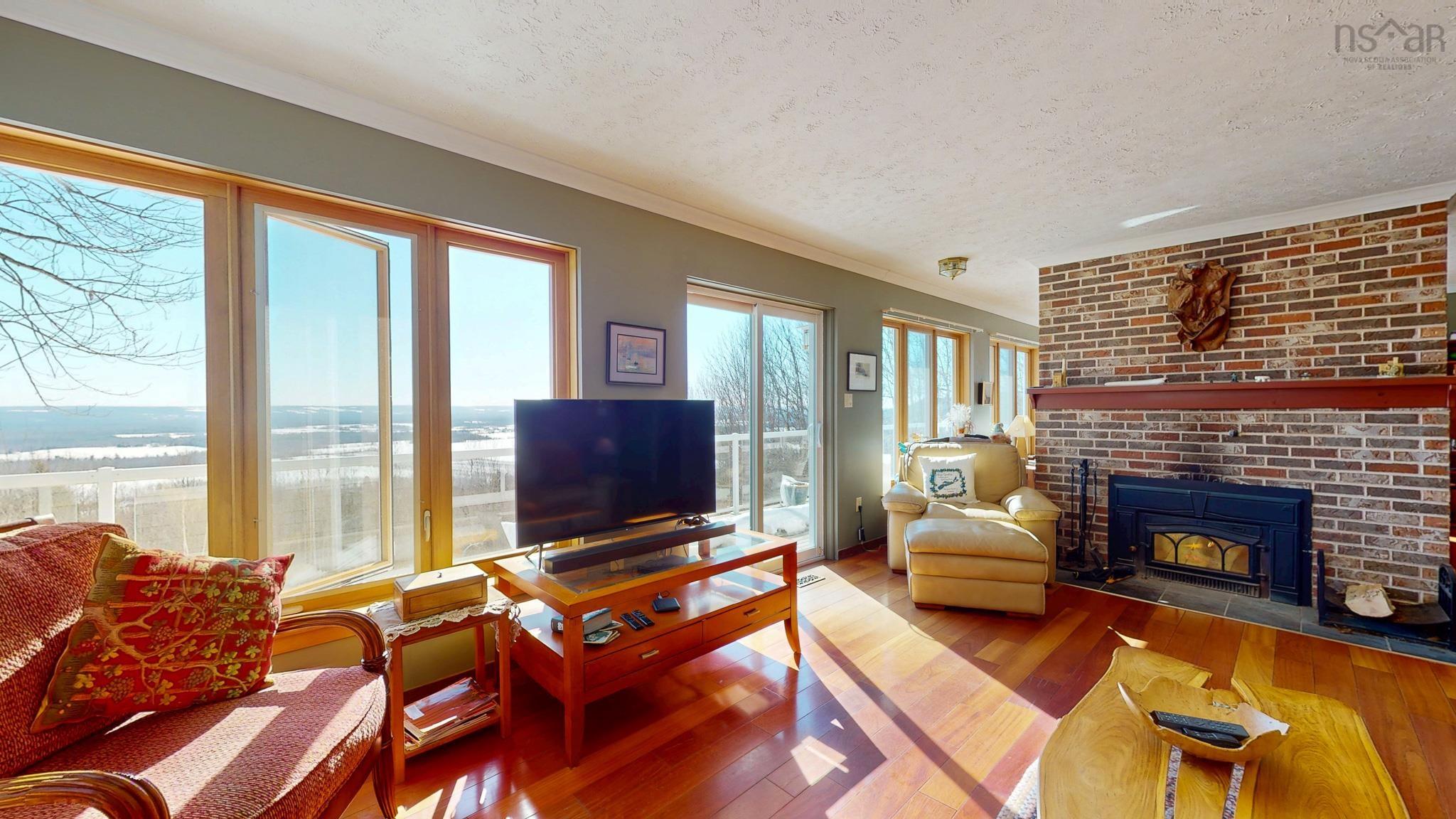 $799,000.00: 8 Foleaze Park Drive, Brow Of The Mountain