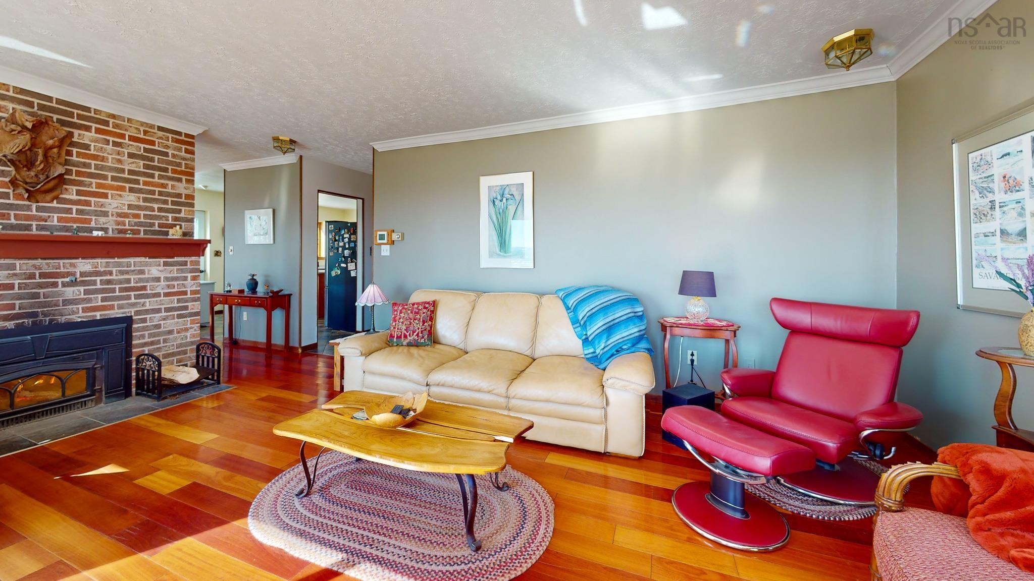 $799,000.00: 8 Foleaze Park Drive, Brow Of The Mountain