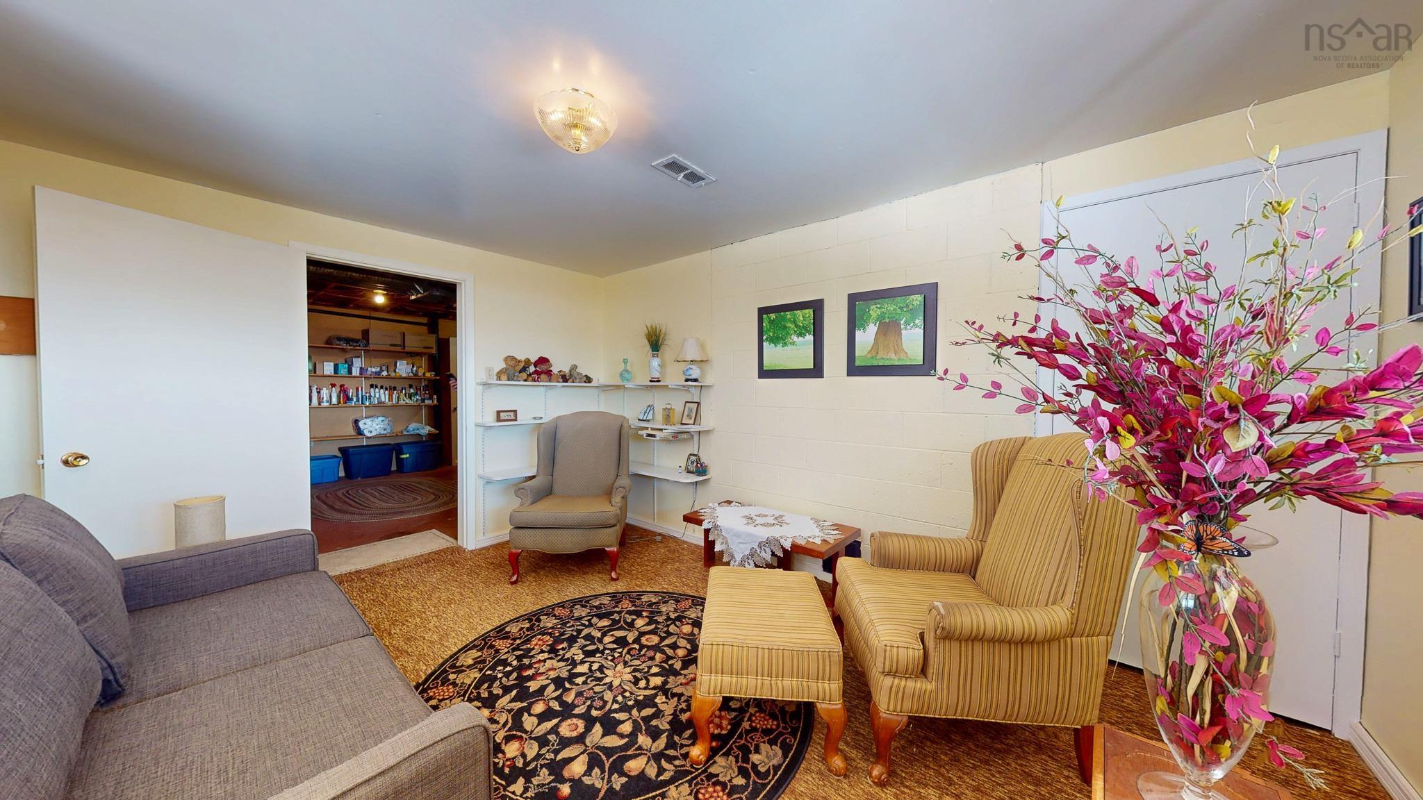 $799,000.00: 8 Foleaze Park Drive, Brow Of The Mountain