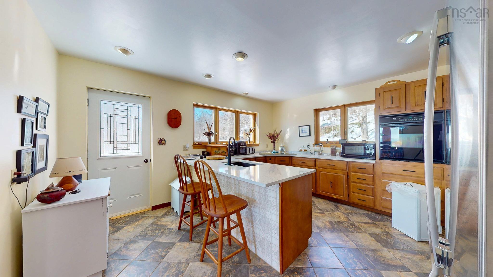 $799,000.00: 8 Foleaze Park Drive, Brow Of The Mountain