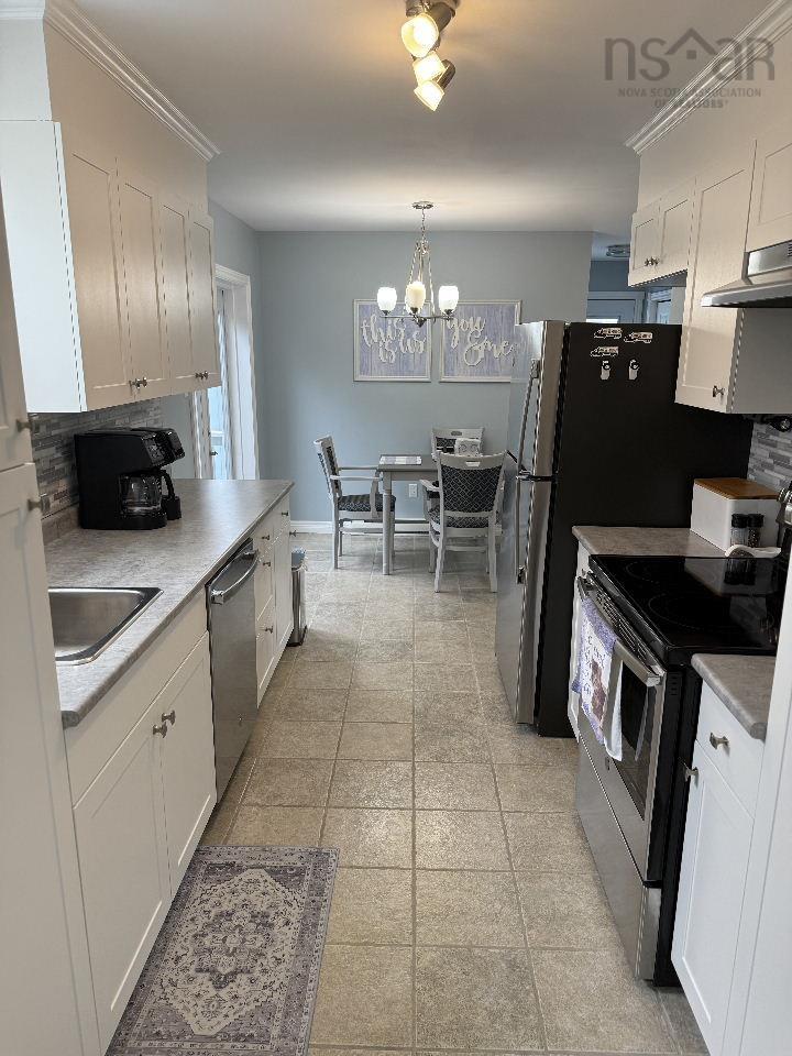 $525,000.00: 45 Shamrock Lane, Enfield