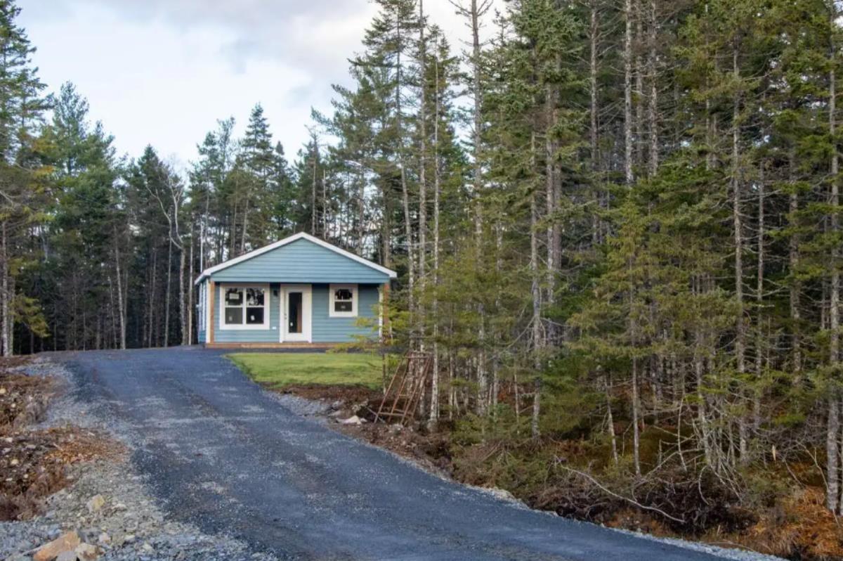 $329,900.00: 63 Loon Point Trail, East Uniacke