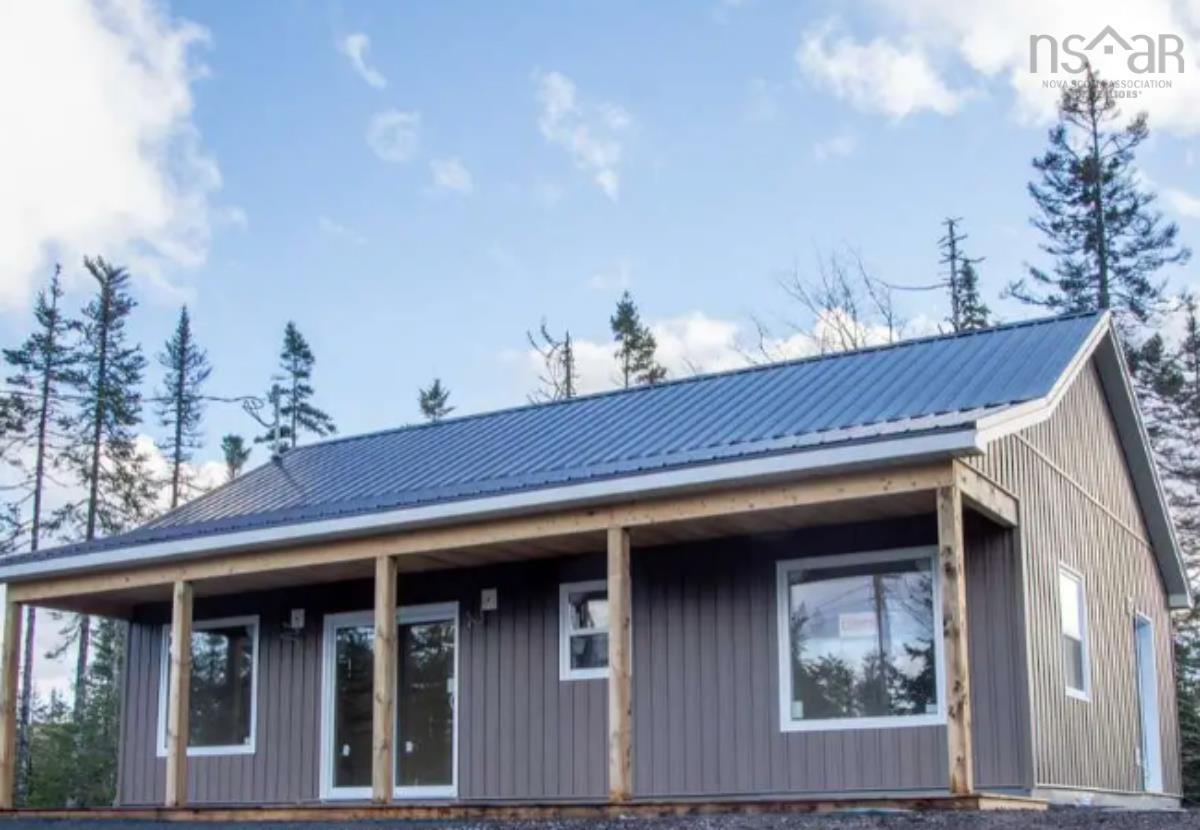 $399,900.00: 99 Loon Point Trail, East Uniacke