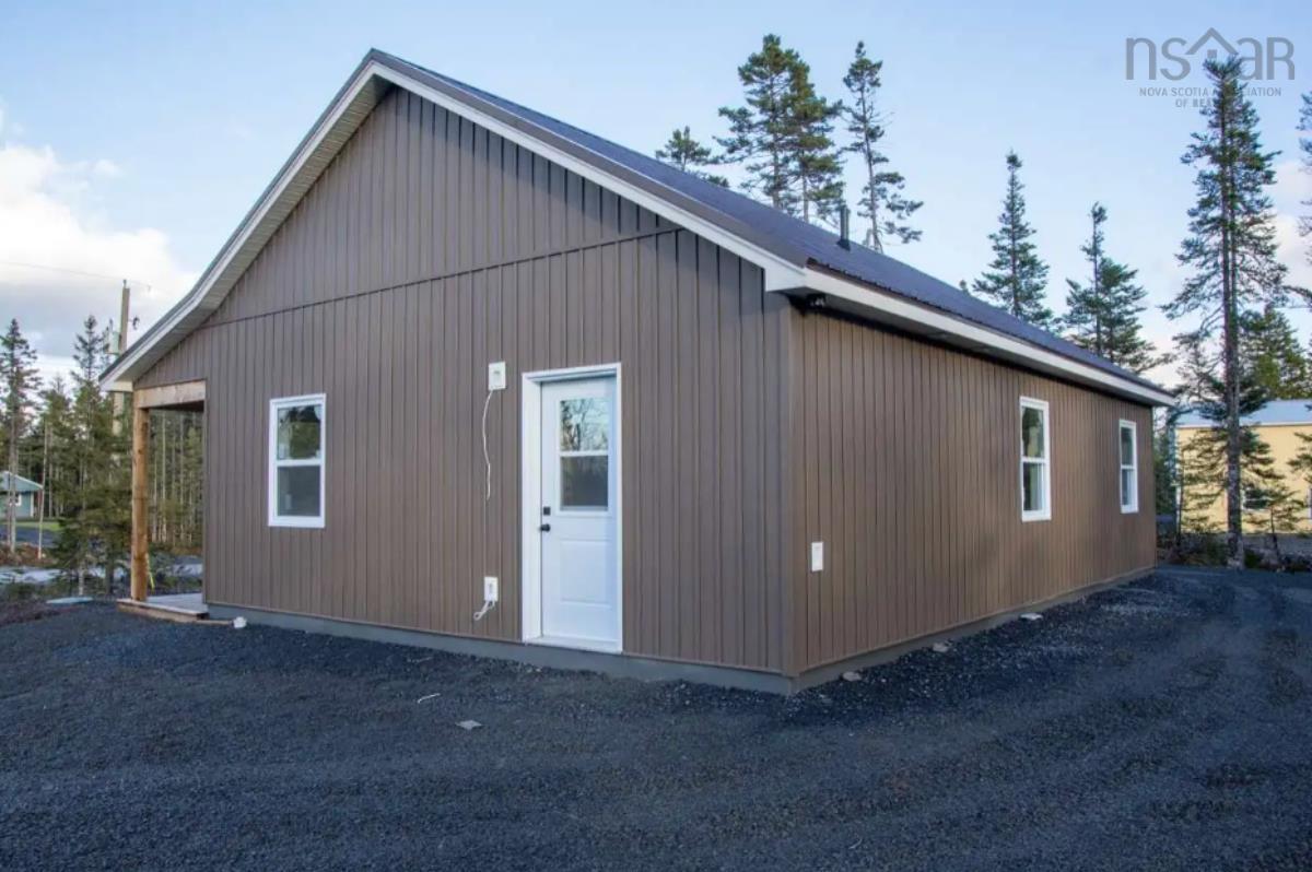 $399,900.00: 99 Loon Point Trail, East Uniacke