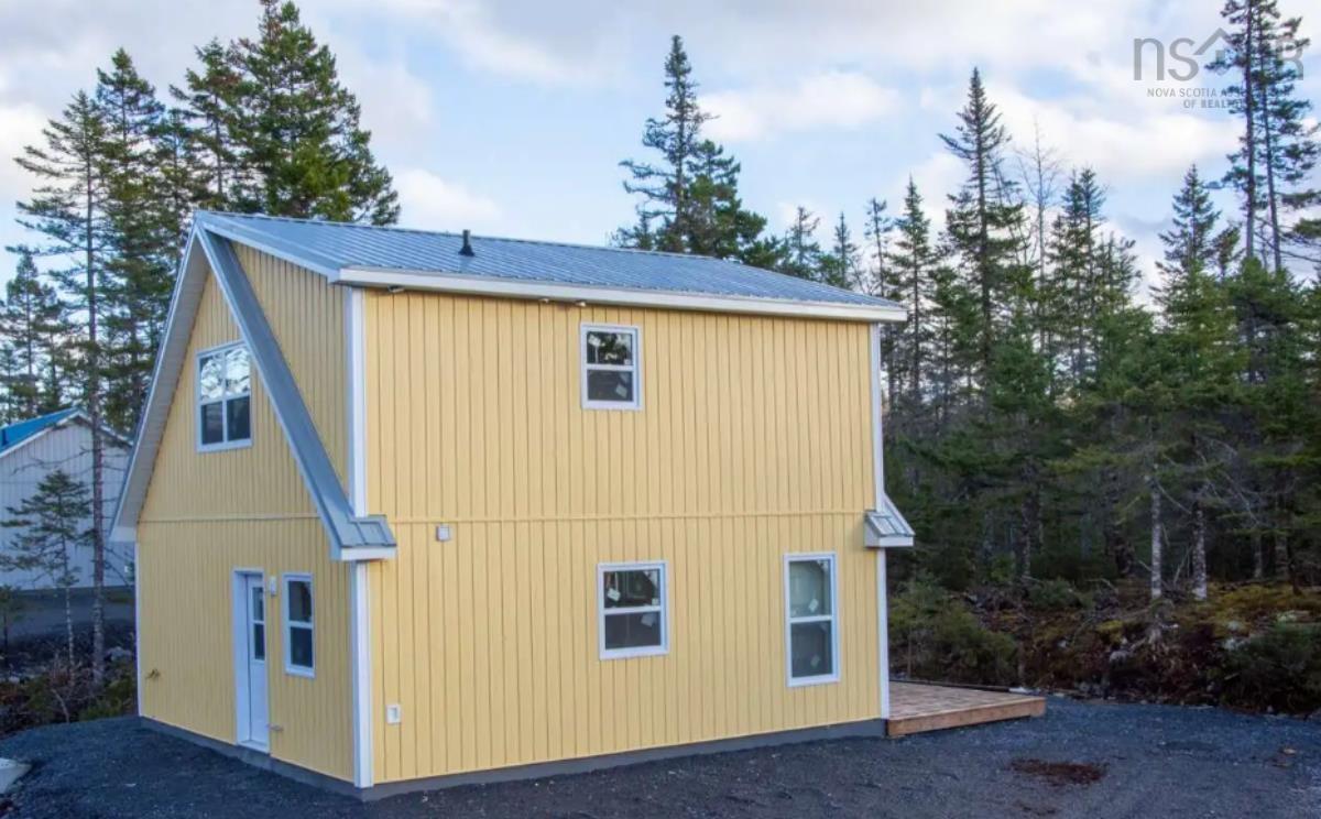 $399,900.00: 100 Loon Point Trail, East Uniacke
