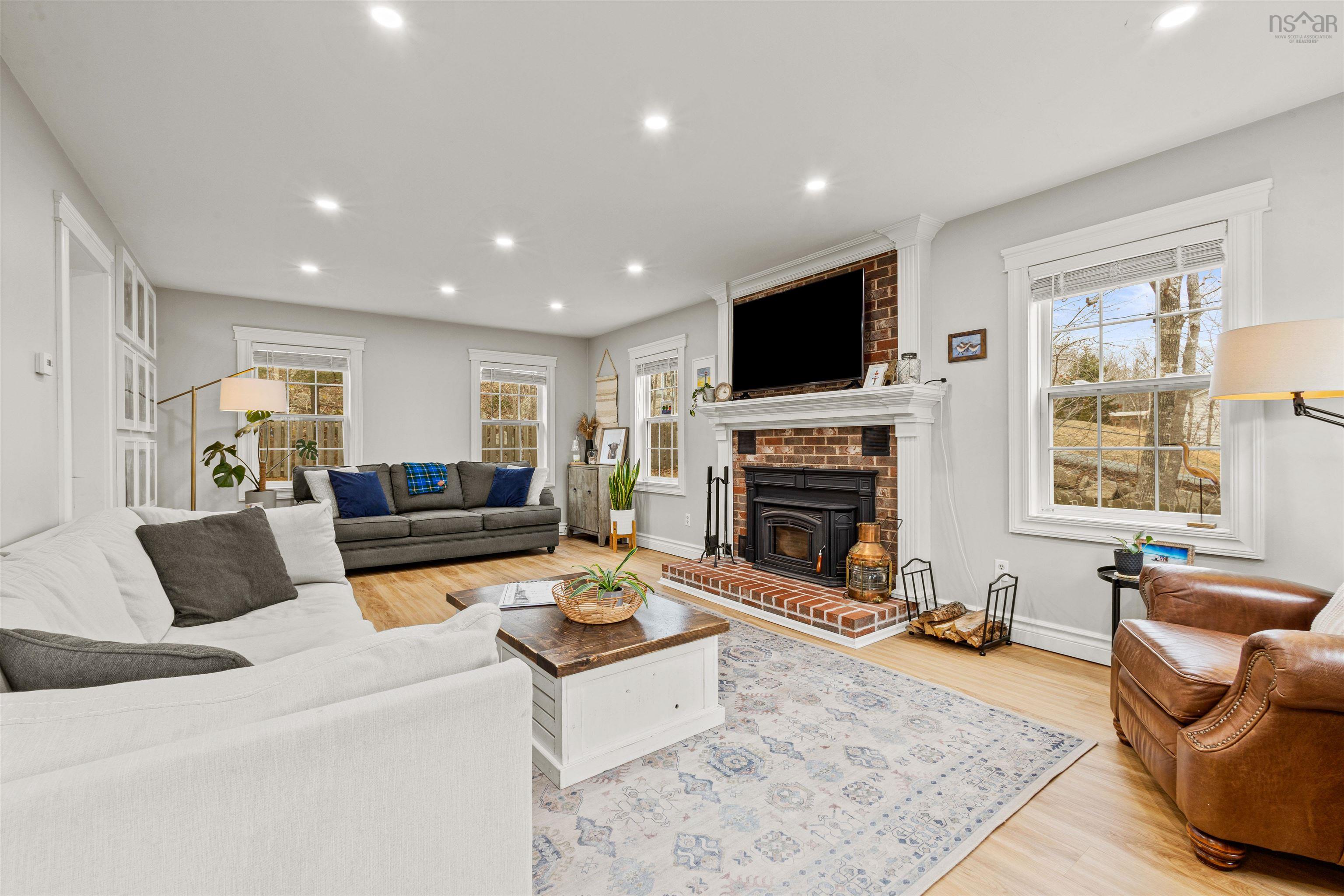 $599,000.00: 3955 St Margarets Bay Road, Hubley