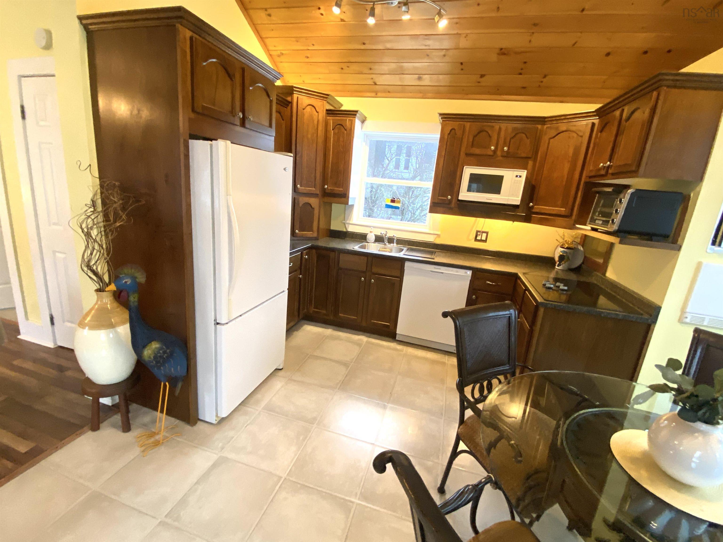 $262,000.00: 4009 Eastern Avenue, Parrsboro