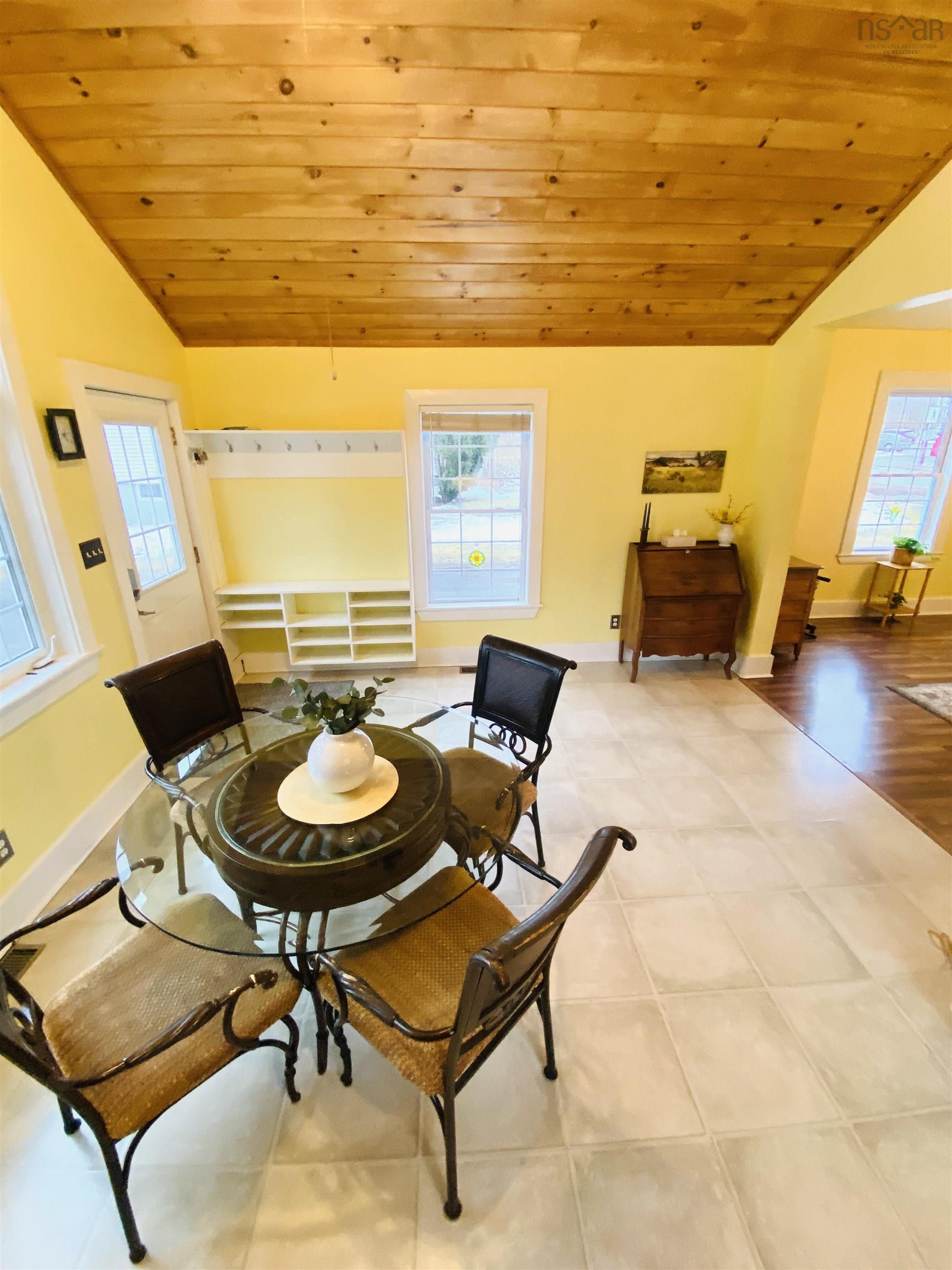 $262,000.00: 4009 Eastern Avenue, Parrsboro