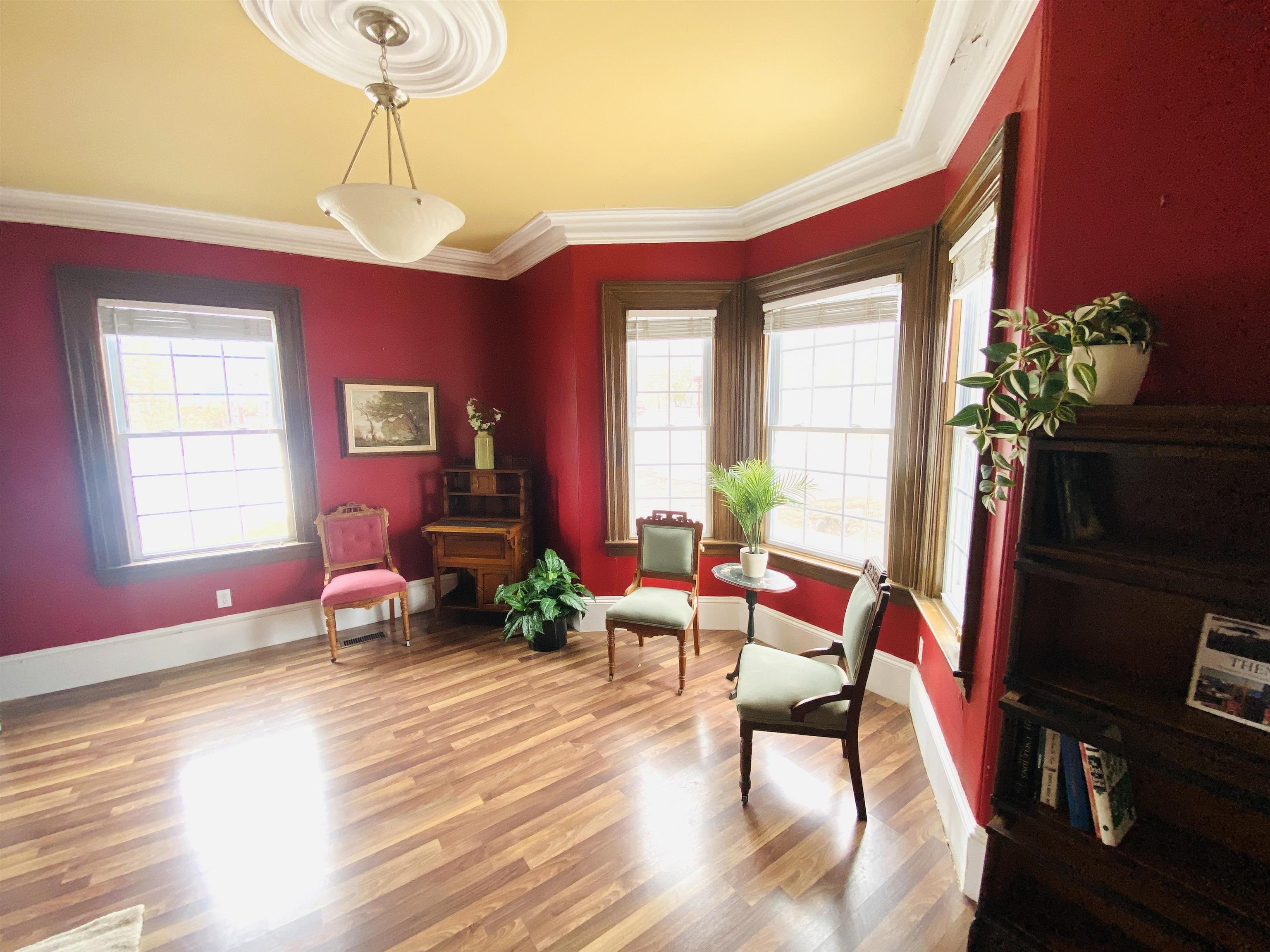 $262,000.00: 4009 Eastern Avenue, Parrsboro