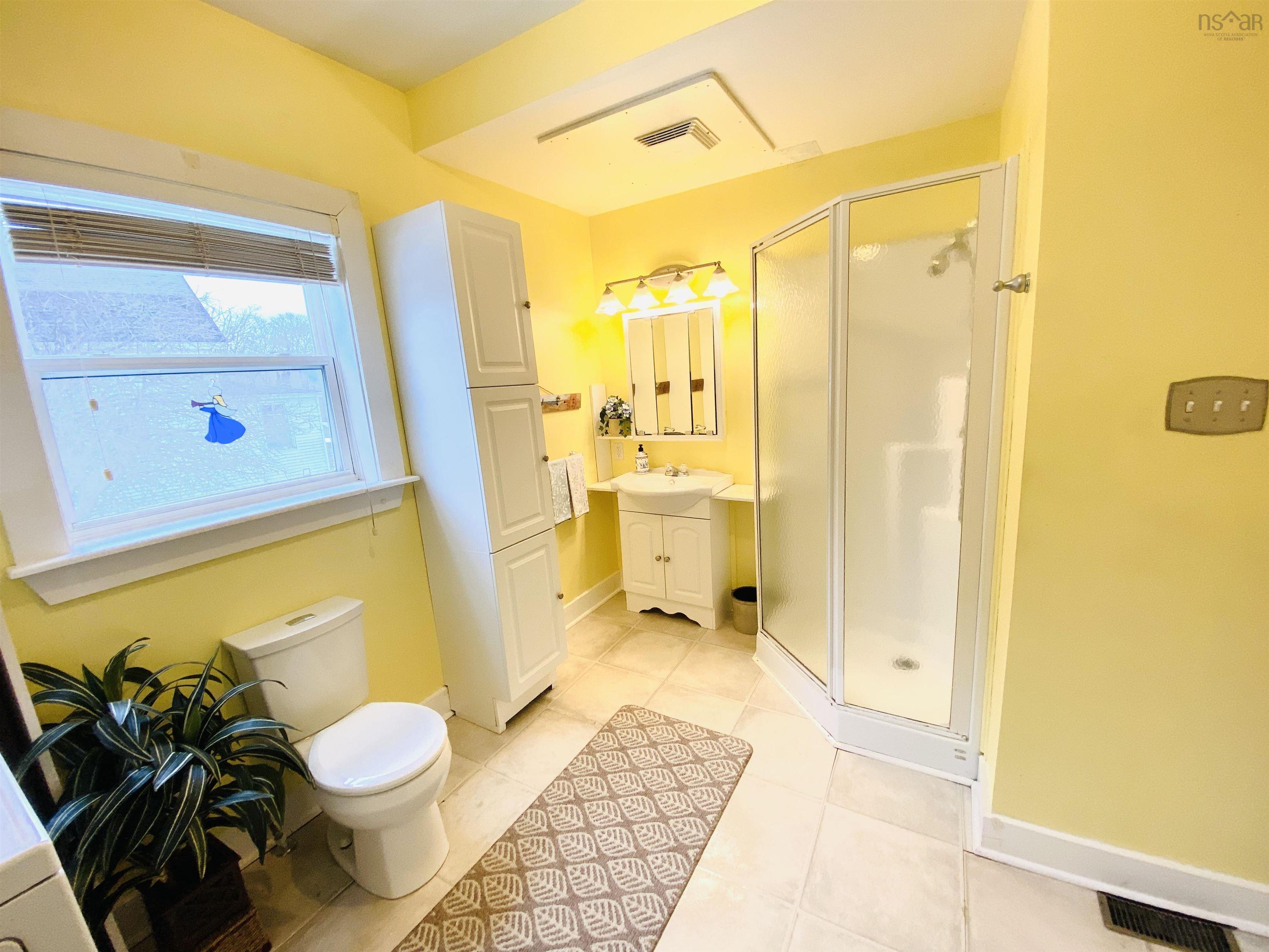 $262,000.00: 4009 Eastern Avenue, Parrsboro