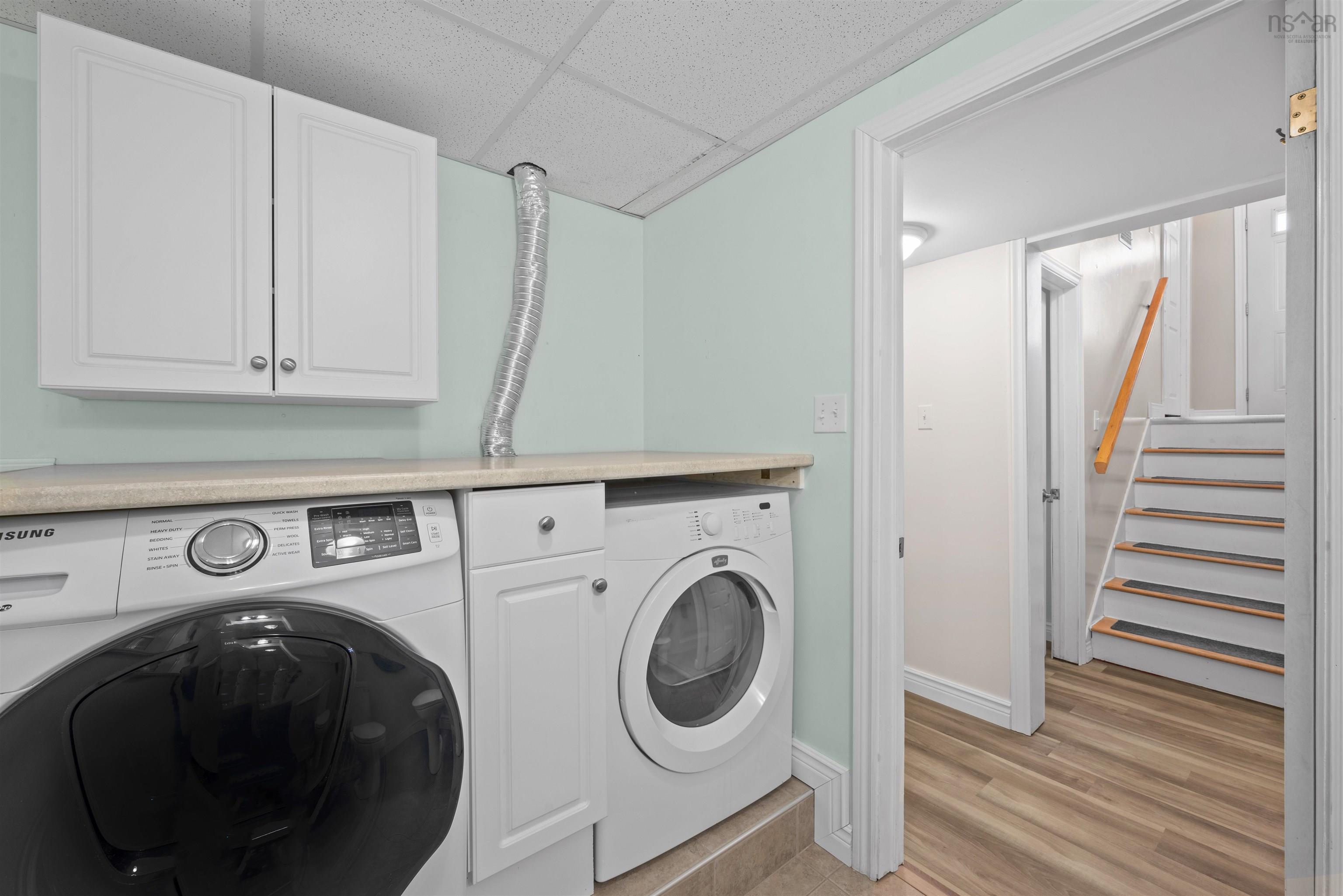 $399,900.00: 25 Kingsview Drive, Windsor