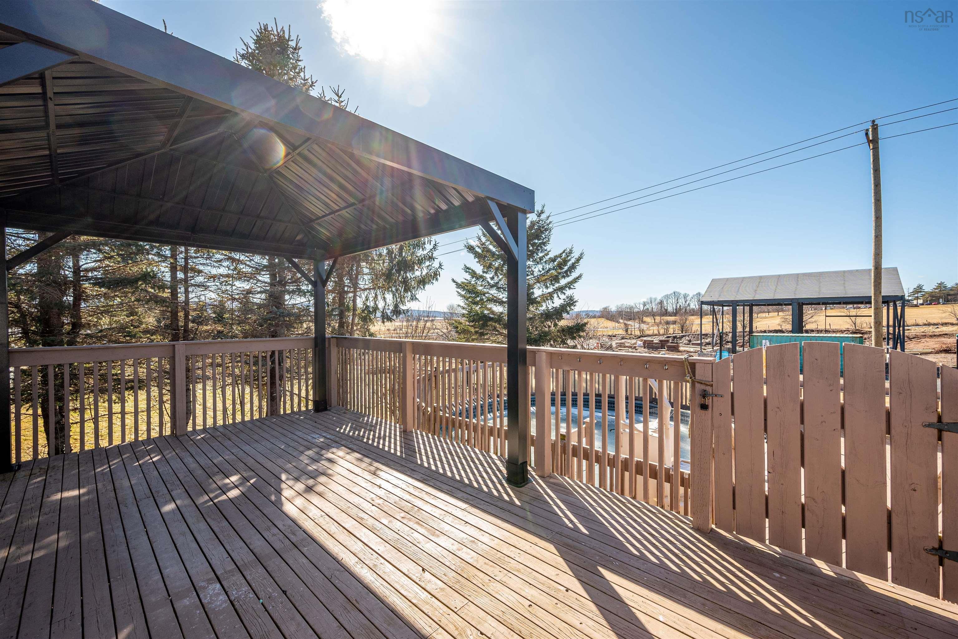 $399,900.00: 25 Kingsview Drive, Windsor