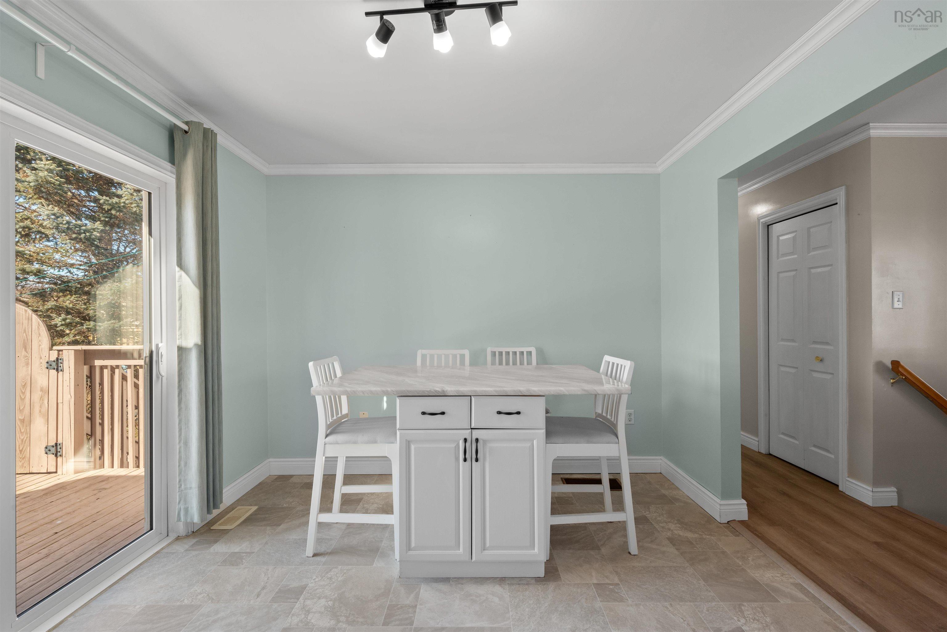 $399,900.00: 25 Kingsview Drive, Windsor