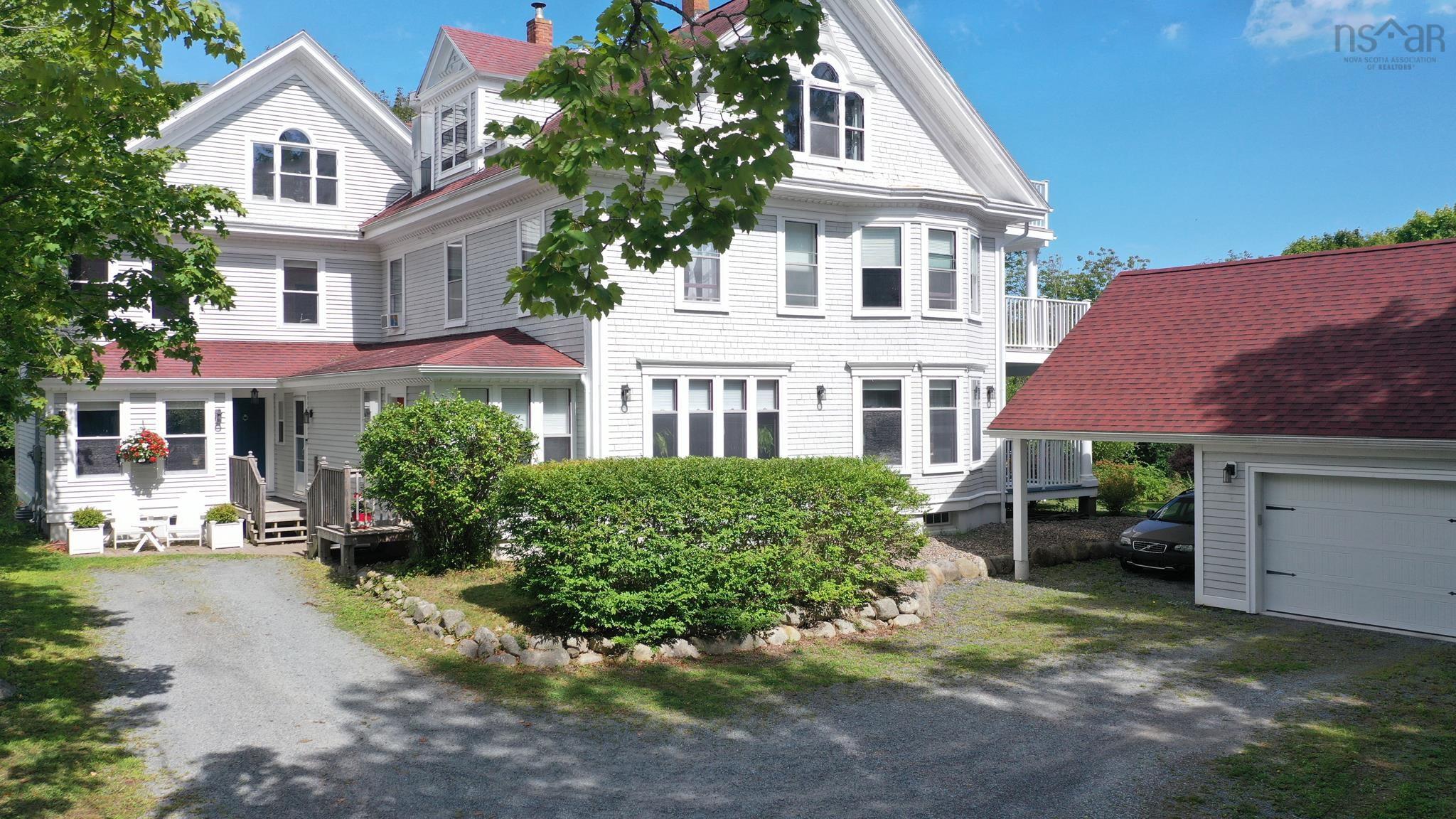 216 Dufferin Street, Lunenburg, NS (MLS® 202504729)