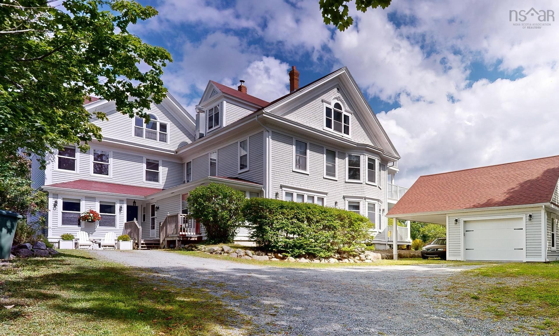 $1,350,000.00: 216 Dufferin Street, Lunenburg