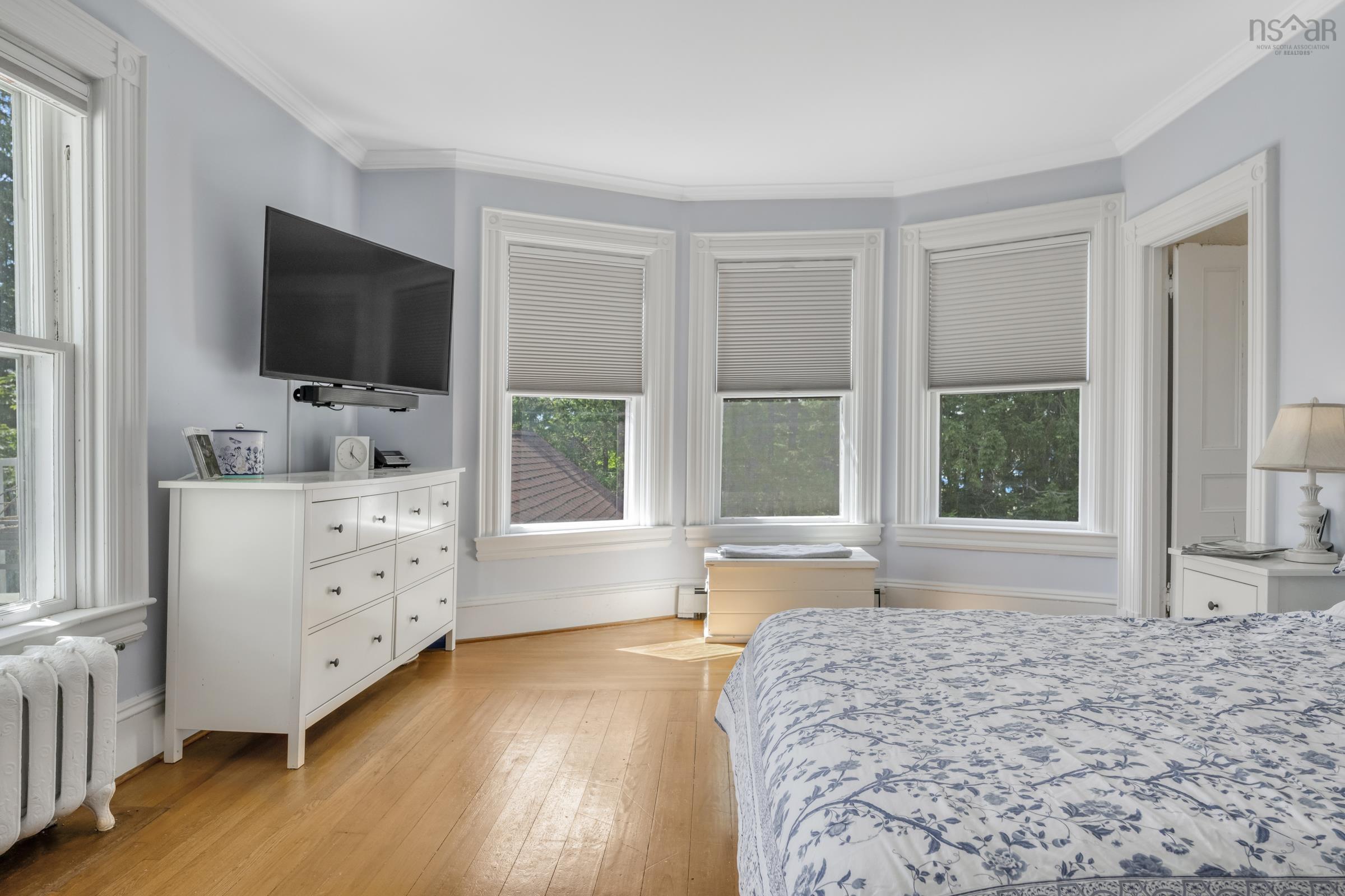 $1,350,000.00: 216 Dufferin Street, Lunenburg