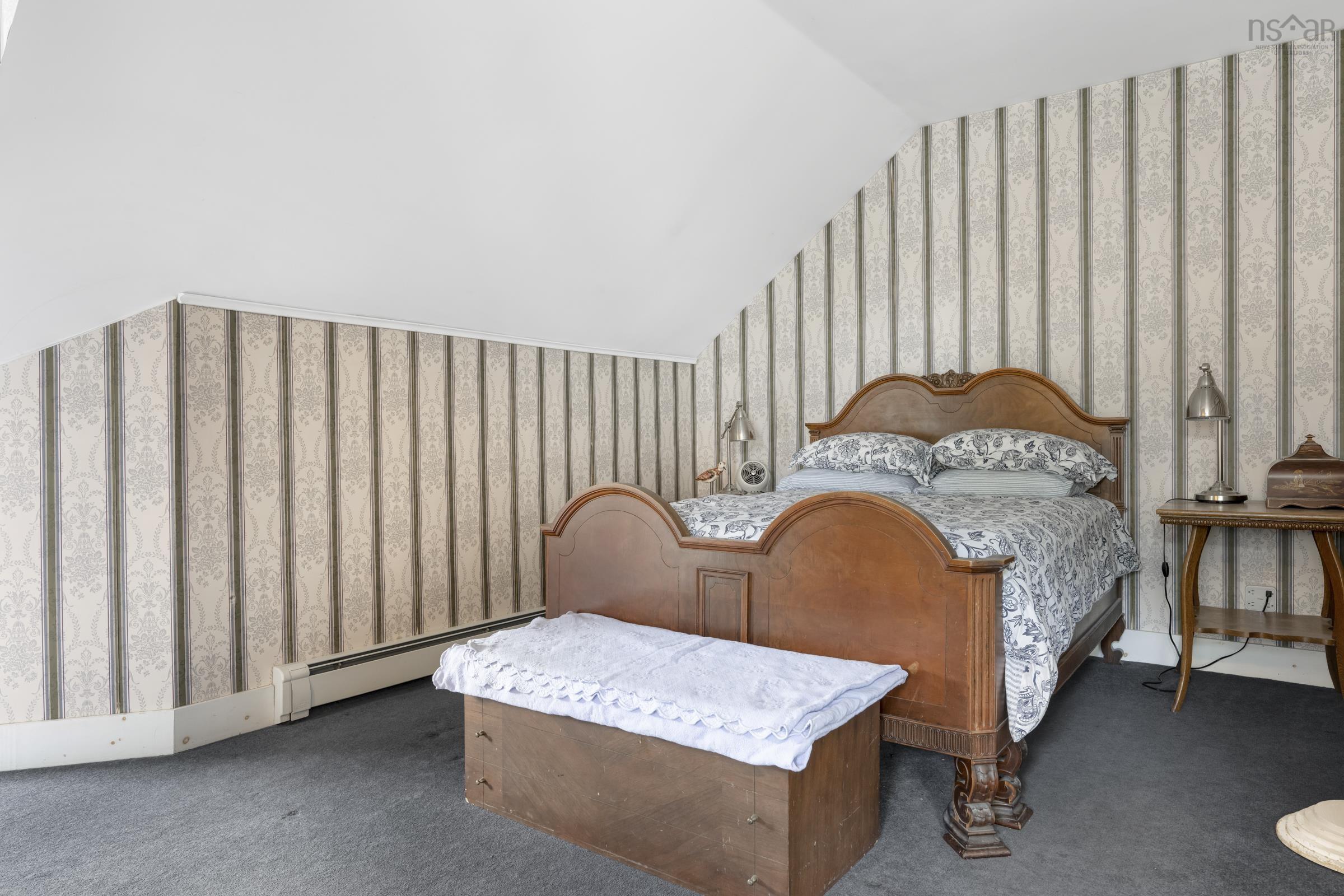 $1,350,000.00: 216 Dufferin Street, Lunenburg