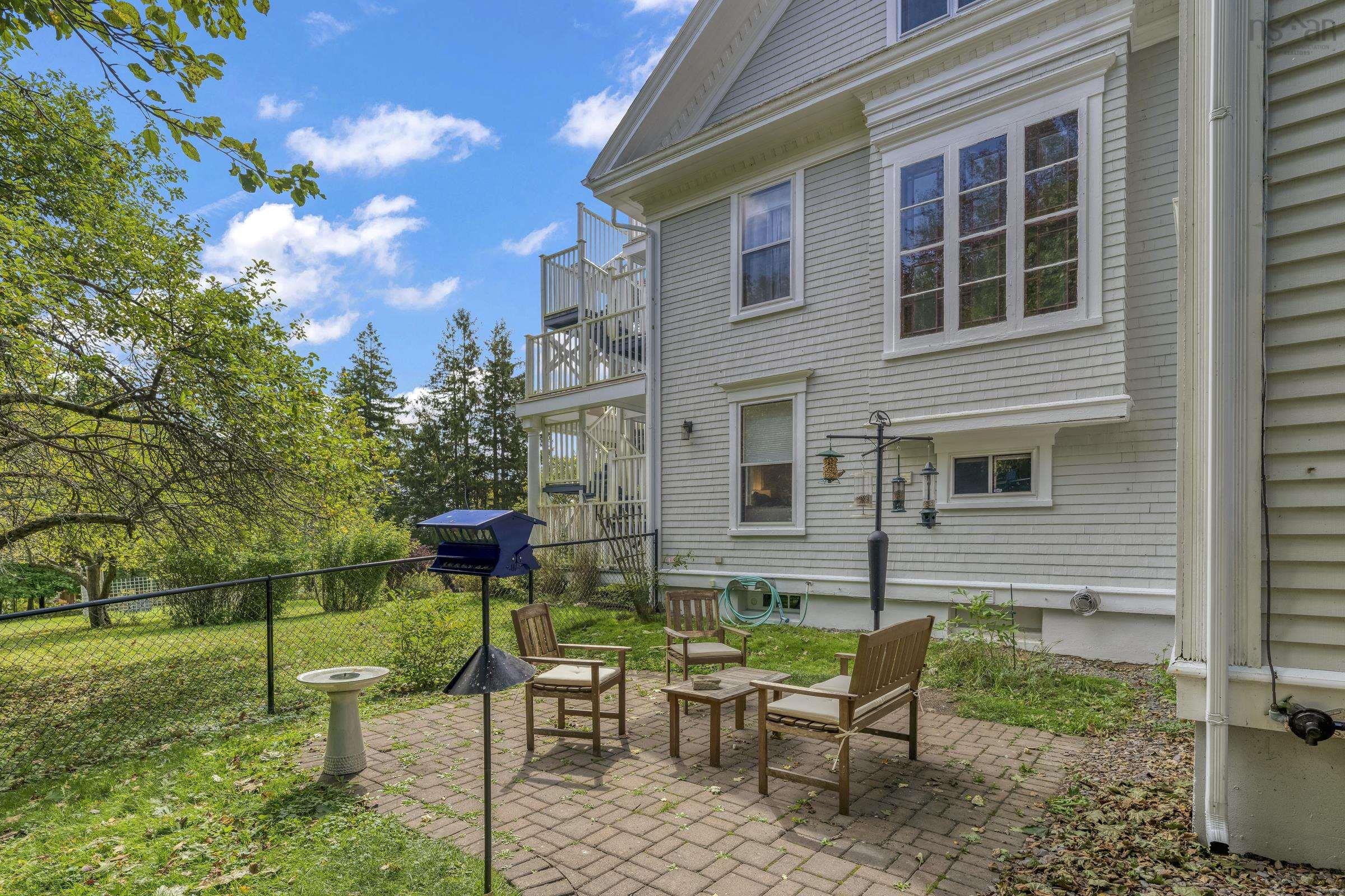 $1,350,000.00: 216 Dufferin Street, Lunenburg