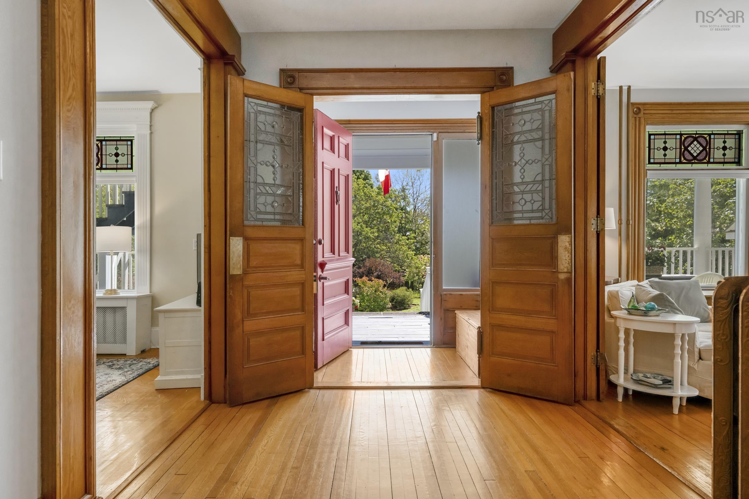 $1,350,000.00: 216 Dufferin Street, Lunenburg