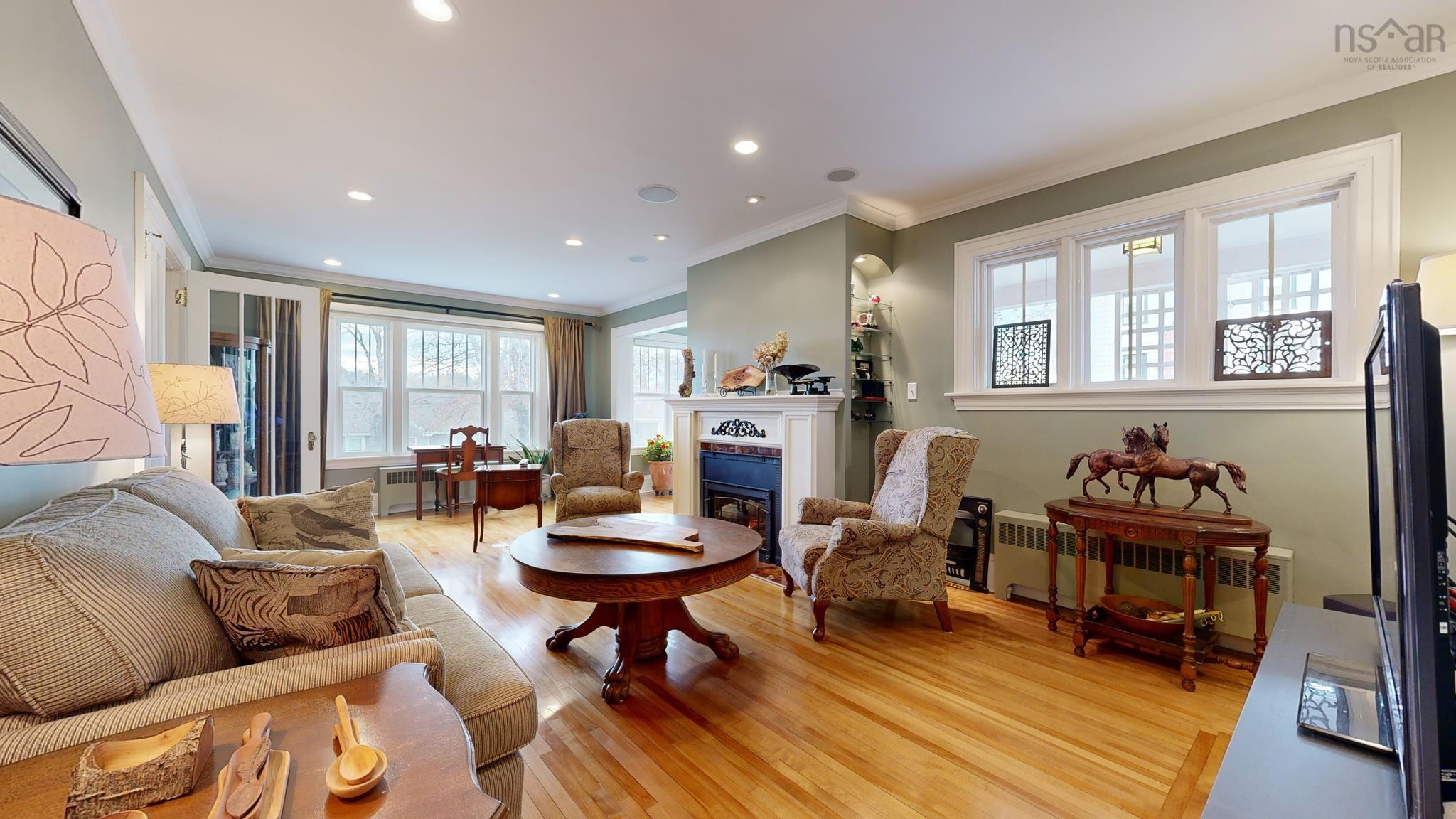 $825,000.00: 100 Green Street, Lunenburg