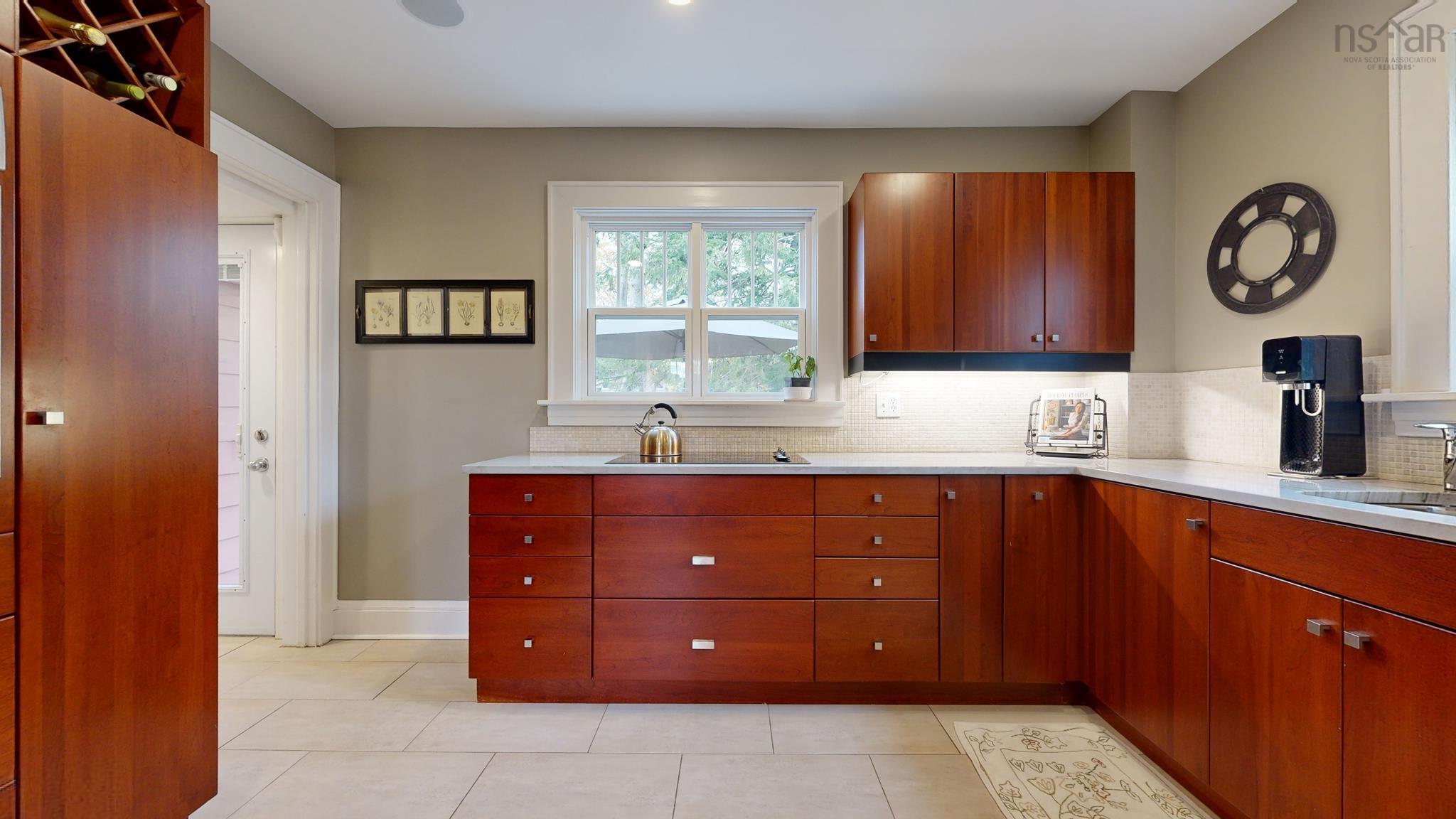 $825,000.00: 100 Green Street, Lunenburg