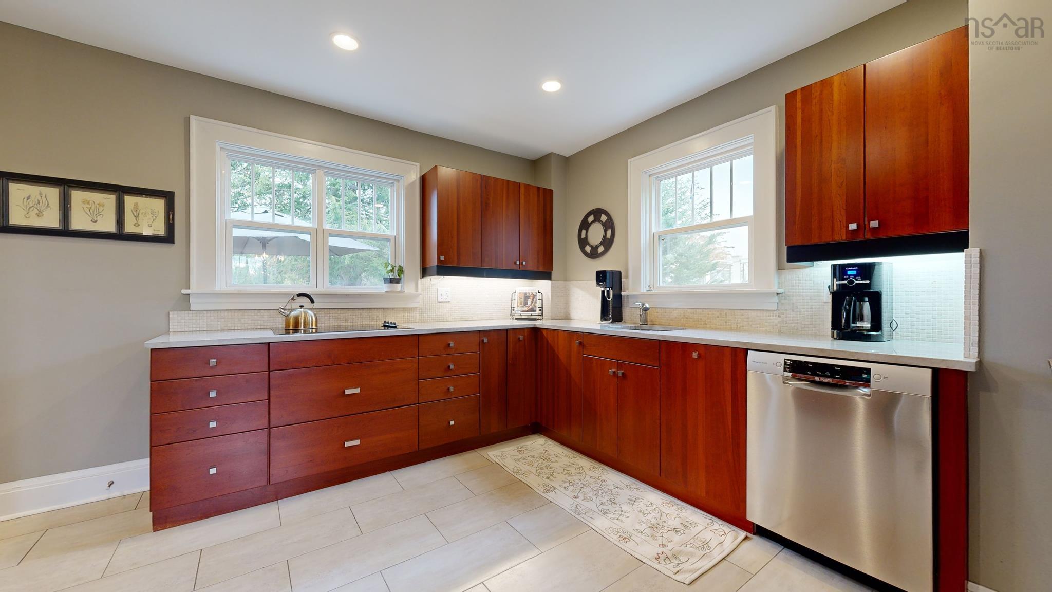 $825,000.00: 100 Green Street, Lunenburg