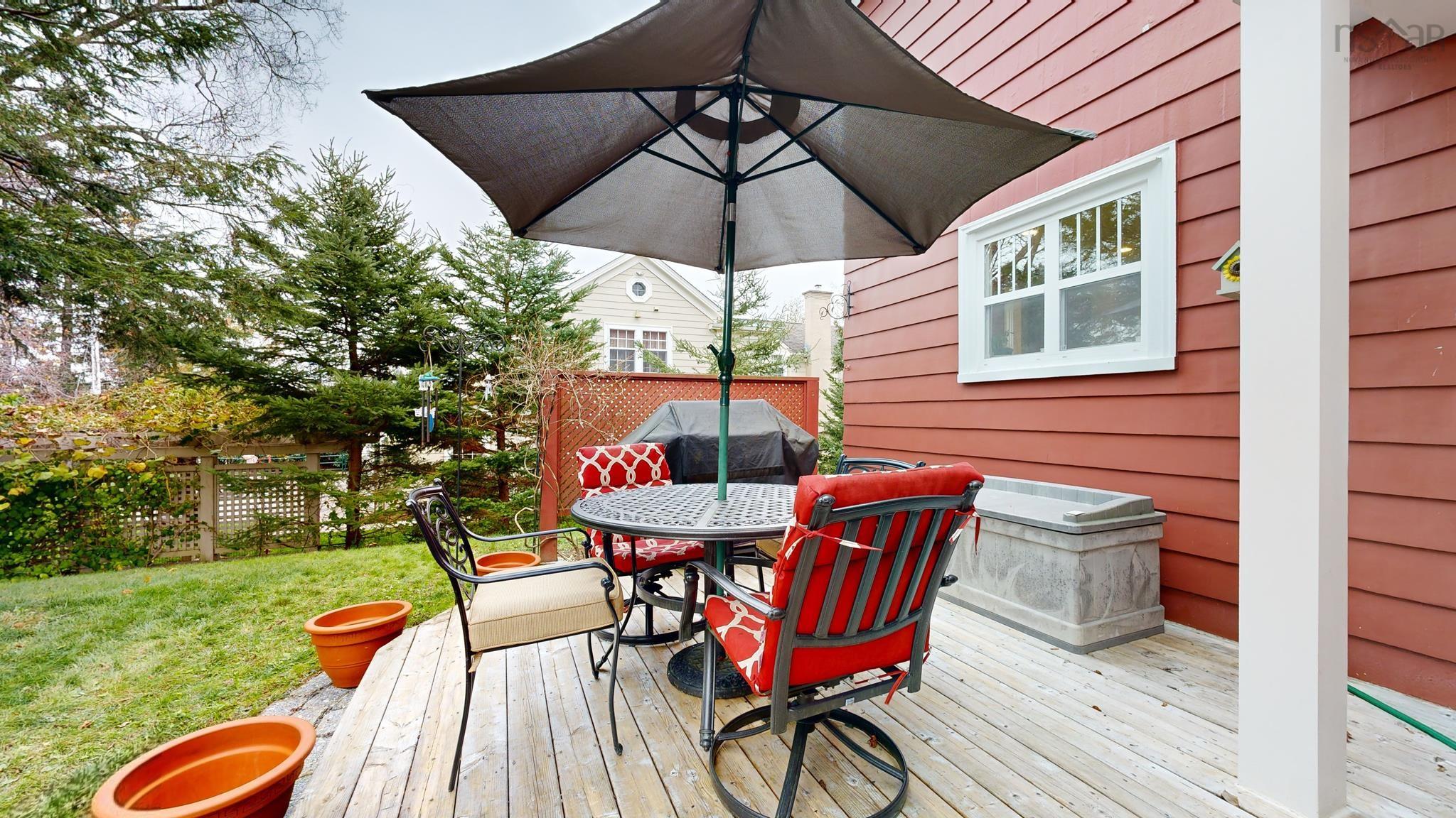 $825,000.00: 100 Green Street, Lunenburg