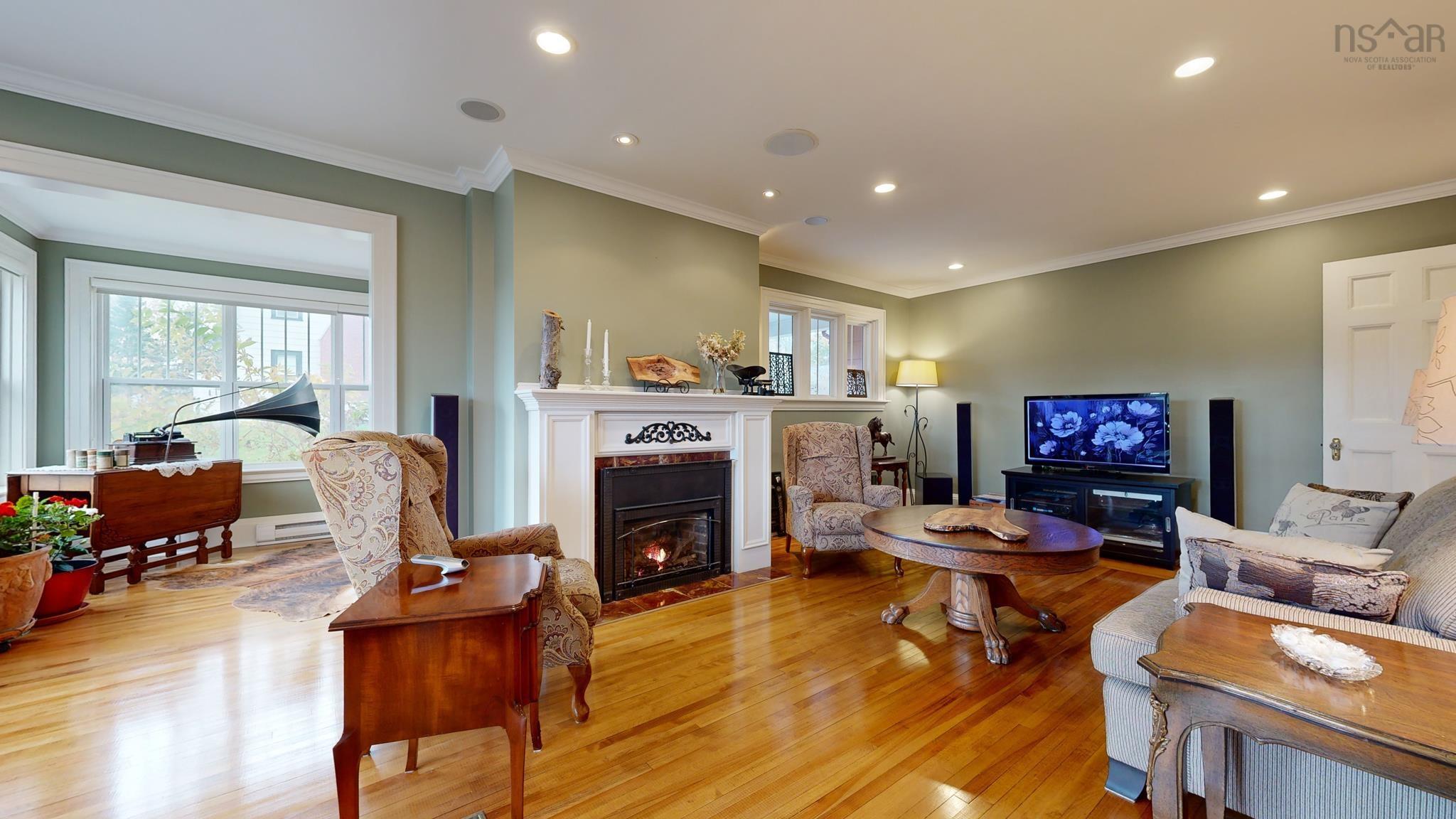 $825,000.00: 100 Green Street, Lunenburg