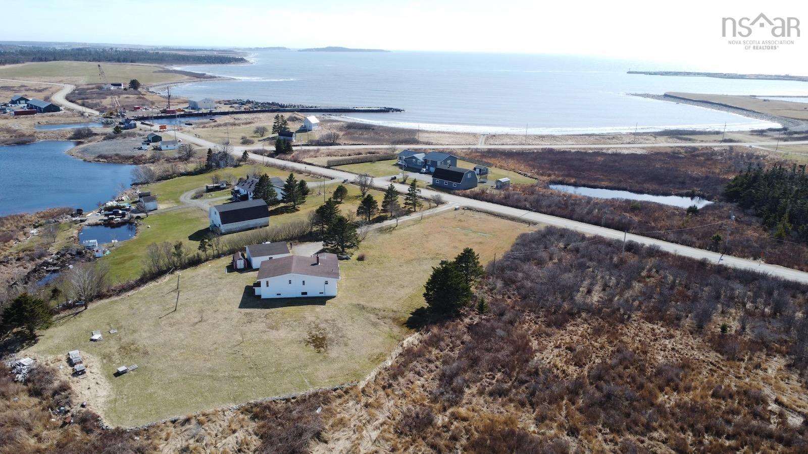 $274,500.00: 941 Pembroke Road, Pembroke
