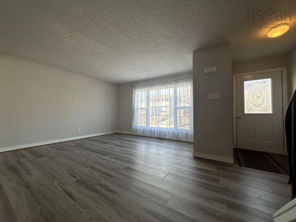 $399,900.00: 86 Stuart Harris Drive, Dartmouth