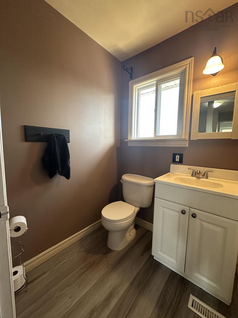 $399,900.00: 86 Stuart Harris Drive, Dartmouth