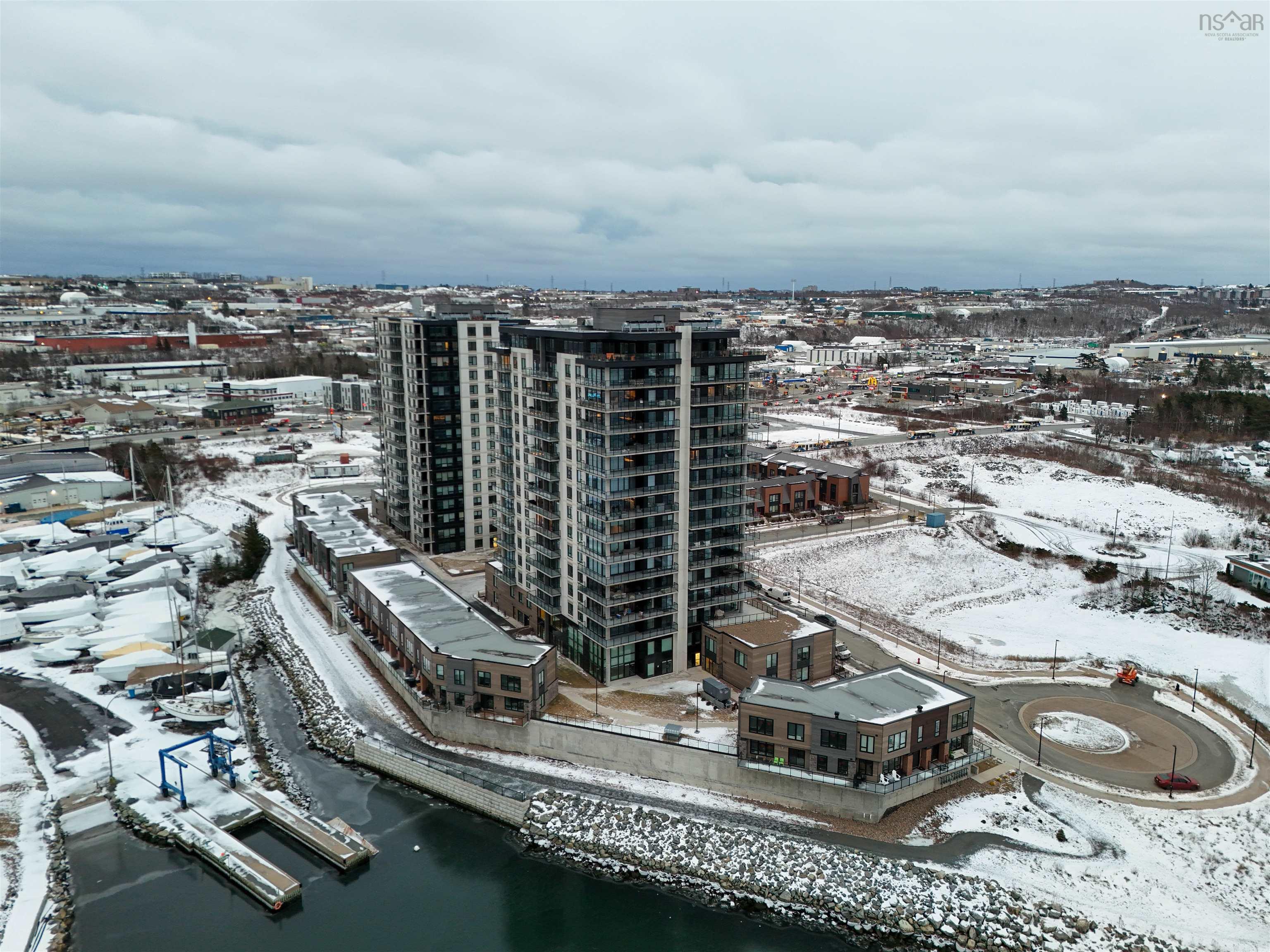 $665,000.00: 504 72 Seapoint Road, Dartmouth